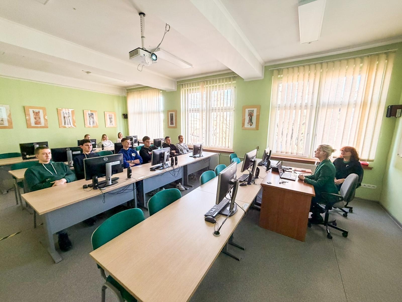 Zdjęcie w galerii na portalu naszraciborz.pl: Dzień Otwartych Drzwi w Instytucie Języków i Translatoryki ANS w Raciborzu wiadomości z regionu