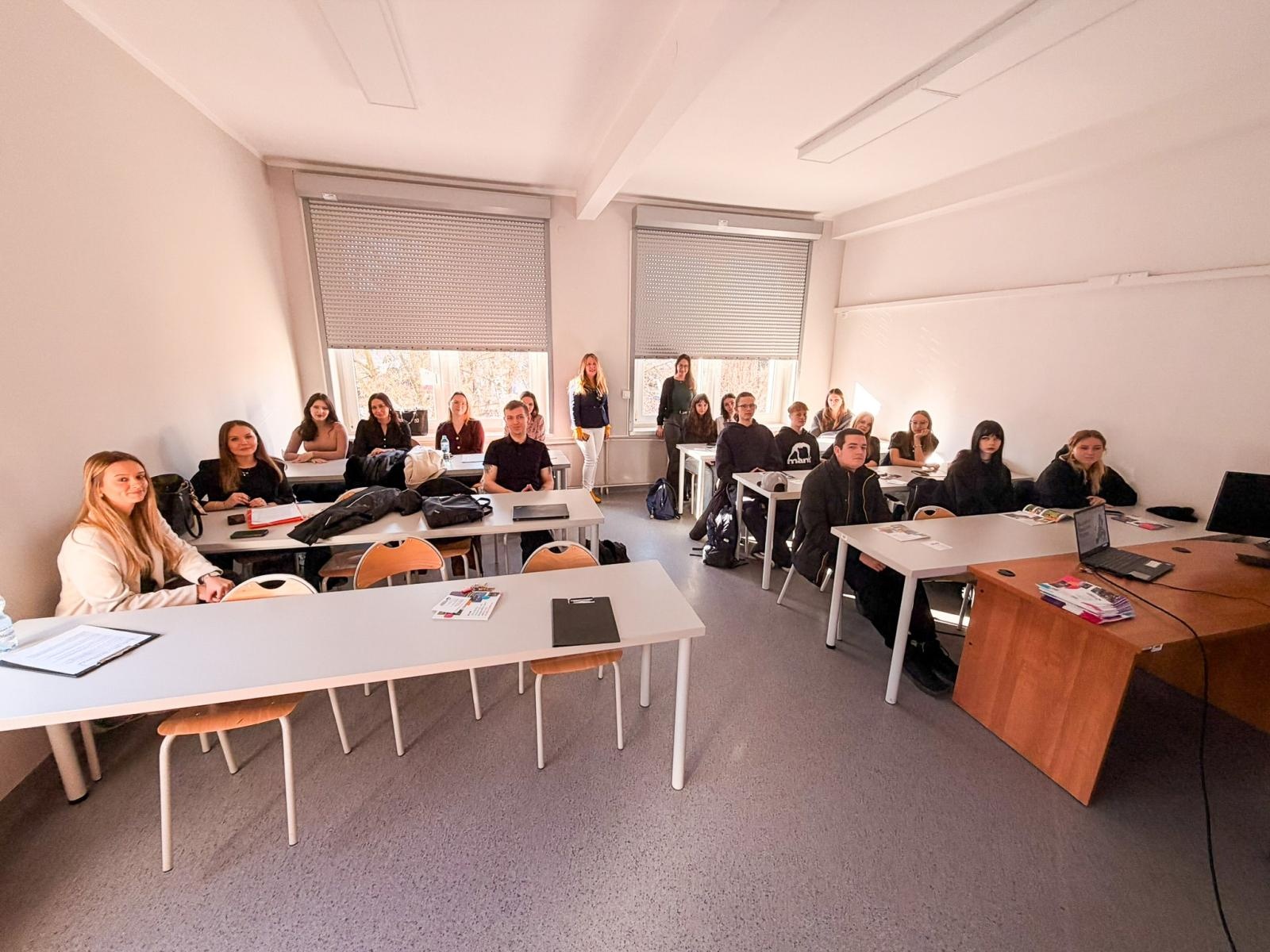 Zdjęcie w galerii na portalu naszraciborz.pl: Dzień Otwartych Drzwi w Instytucie Języków i Translatoryki ANS w Raciborzu wiadomości z regionu