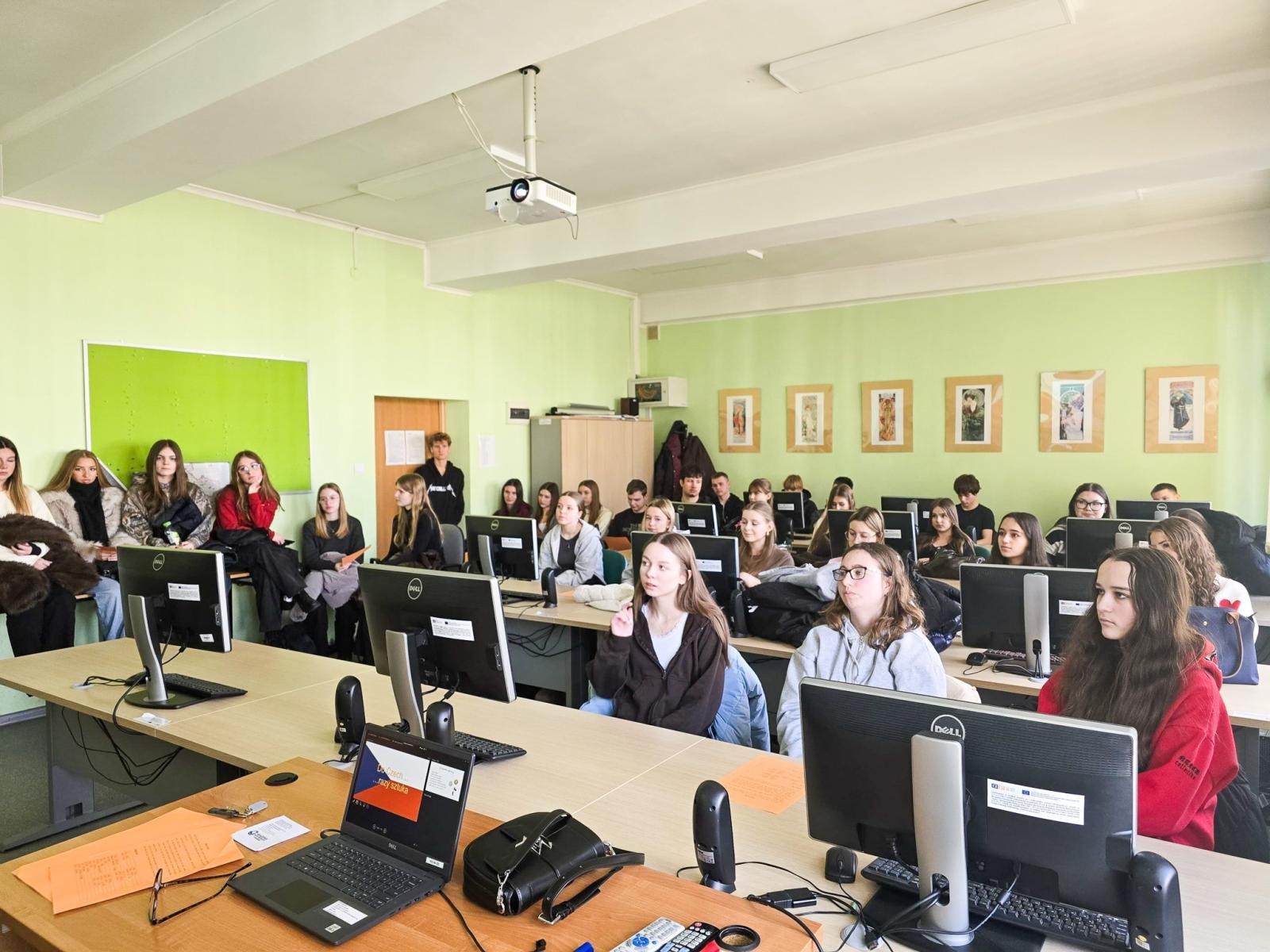 Zdjęcie w galerii na portalu naszraciborz.pl: Dzień Otwartych Drzwi w Instytucie Języków i Translatoryki ANS w Raciborzu wiadomości z regionu