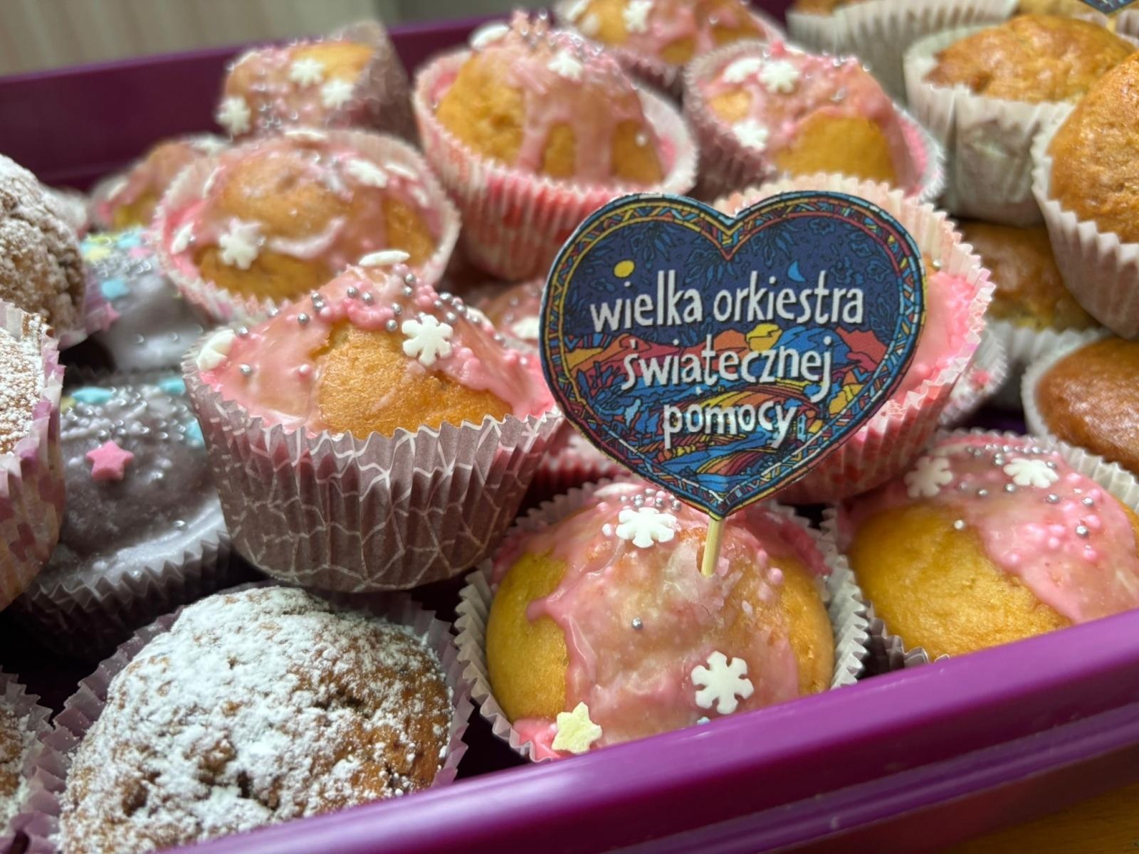 Zdjęcie w galerii na portalu naszraciborz.pl: Szkolna zbiórka WOŚP w Szkole Podstawowej nr 13 zakończona sukcesem wiadomości z regionu