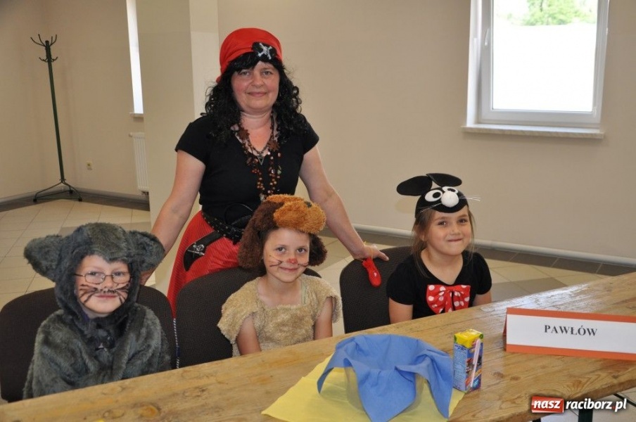 Zdjęcie w galerii na portalu naszraciborz.pl: Bajkowe spotkanie w Pietrowicach wiadomości z regionu