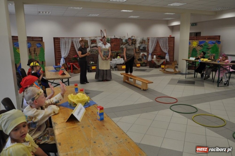 Zdjęcie w galerii na portalu naszraciborz.pl: Bajkowe spotkanie w Pietrowicach wiadomości z regionu