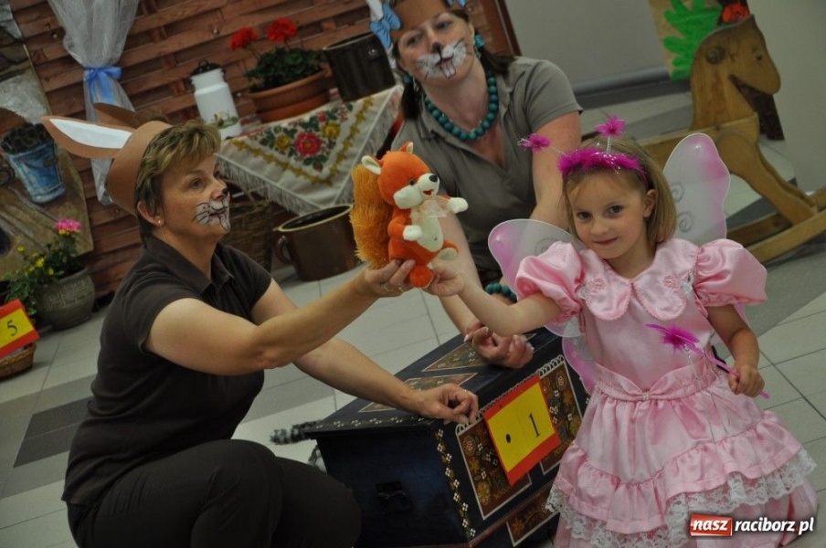 Zdjęcie w galerii na portalu naszraciborz.pl: Bajkowe spotkanie w Pietrowicach wiadomości z regionu