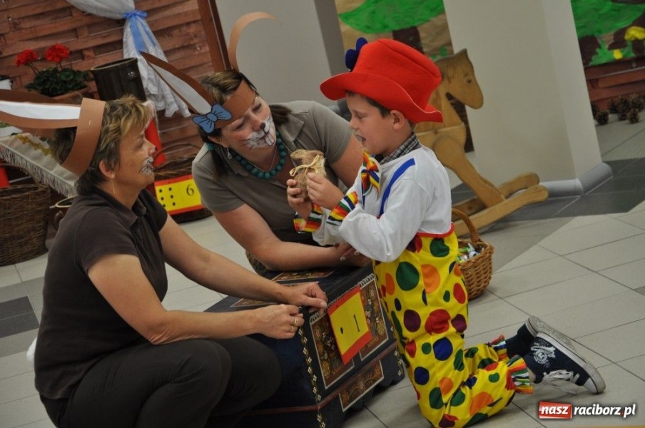 Zdjęcie w galerii na portalu naszraciborz.pl: Bajkowe spotkanie w Pietrowicach wiadomości z regionu
