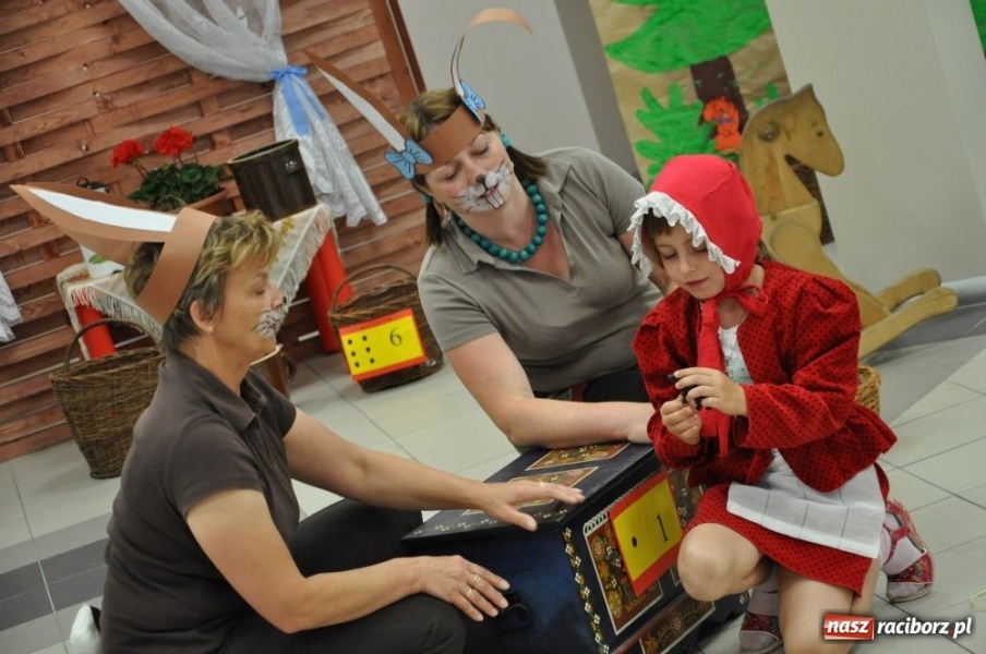 Zdjęcie w galerii na portalu naszraciborz.pl: Bajkowe spotkanie w Pietrowicach wiadomości z regionu