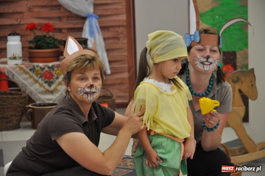Zdjęcie w galerii na portalu naszraciborz.pl: Bajkowe spotkanie w Pietrowicach wiadomości z regionu