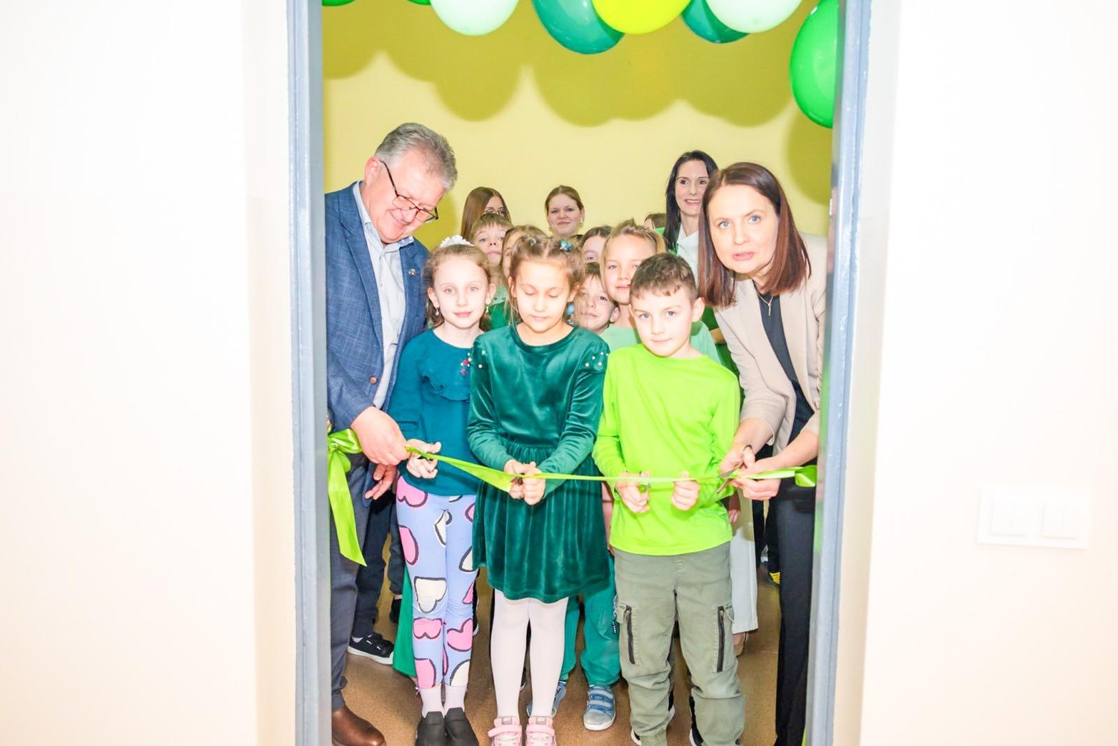 Zdjęcie w galerii na portalu naszraciborz.pl: Nowe pracownie w Szkole Podstawowej w Krzyżanowicach. Projekt Młodzi odkrywcy w realizacji wiadomości z regionu