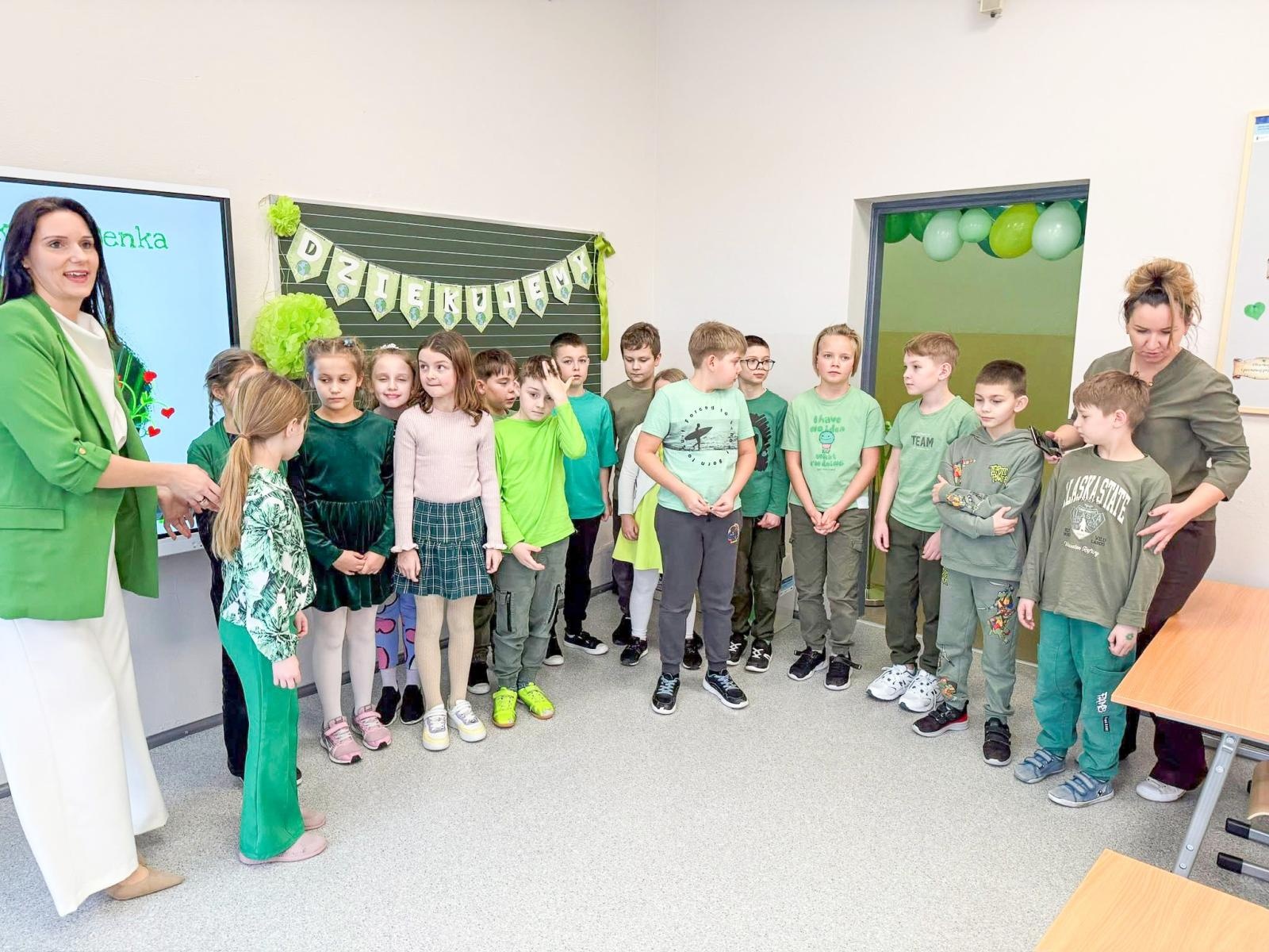 Zdjęcie w galerii na portalu naszraciborz.pl: Nowe pracownie w Szkole Podstawowej w Krzyżanowicach. Projekt Młodzi odkrywcy w realizacji wiadomości z regionu