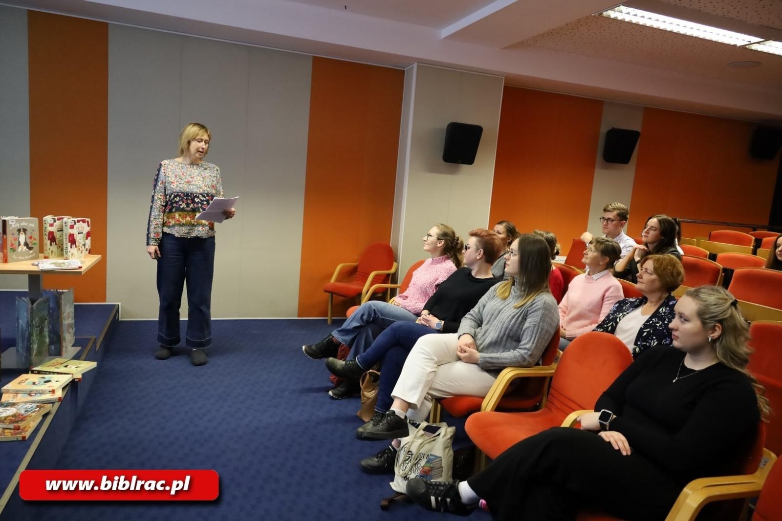 Zdjęcie w galerii na portalu naszraciborz.pl: Jak przyciągnąć dzieci do biblioteki? Kolejne spotkanie bibliotekarzy z Raciborza i Karwiny wiadomości z regionu