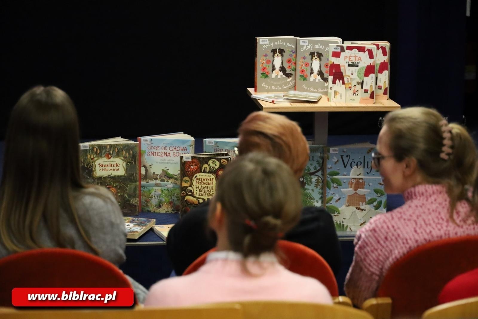 Zdjęcie w galerii na portalu naszraciborz.pl: Jak przyciągnąć dzieci do biblioteki? Kolejne spotkanie bibliotekarzy z Raciborza i Karwiny wiadomości z regionu