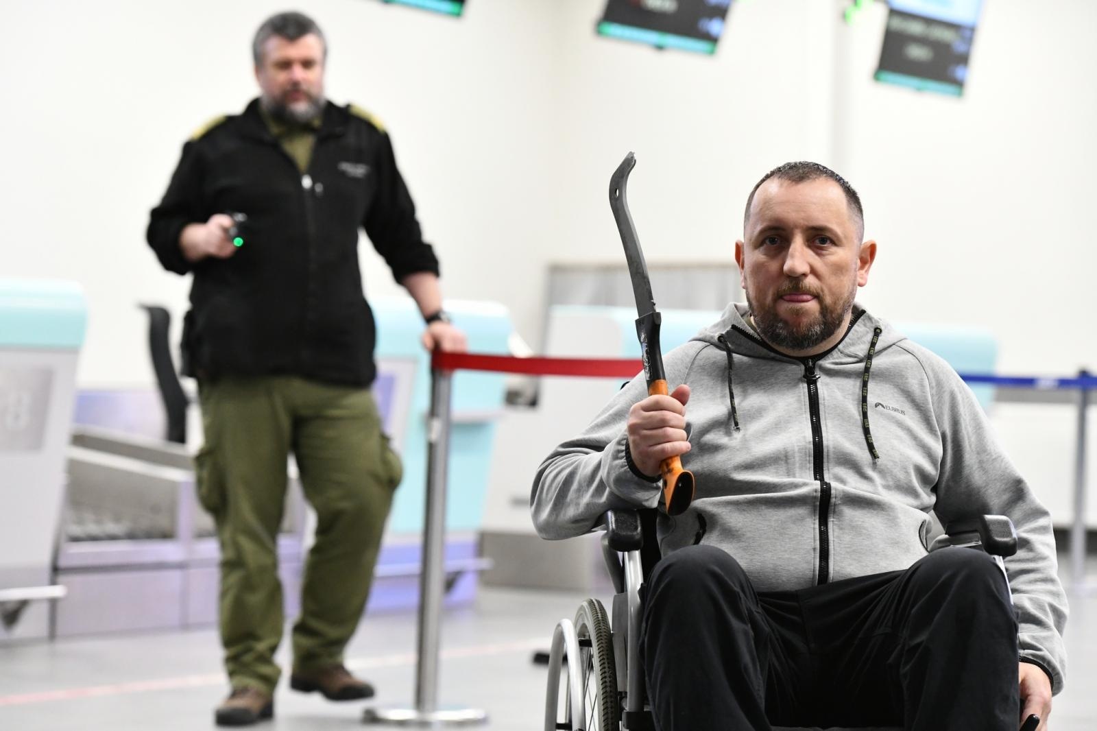 Zdjęcie w galerii na portalu naszraciborz.pl: Kolejne szkolenie taktyczne z zakresu Działań interwencyjnych na lotnisku w Katowicach wiadomości z regionu