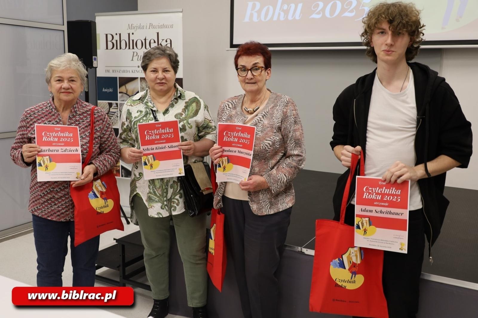 Zdjęcie w galerii na portalu naszraciborz.pl: Kto został Czytelnikiem Roku 2025? W Bibliotece podsumowano konkurs czytelniczy wiadomości z regionu