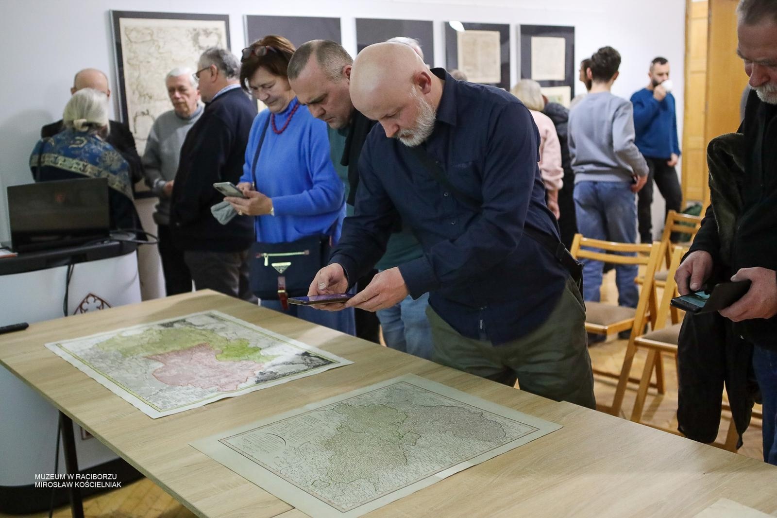 Zdjęcie w galerii na portalu naszraciborz.pl: Czwartkowe spotkania z zabytkami: Śląsk na dawnej kartografii wiadomości z regionu