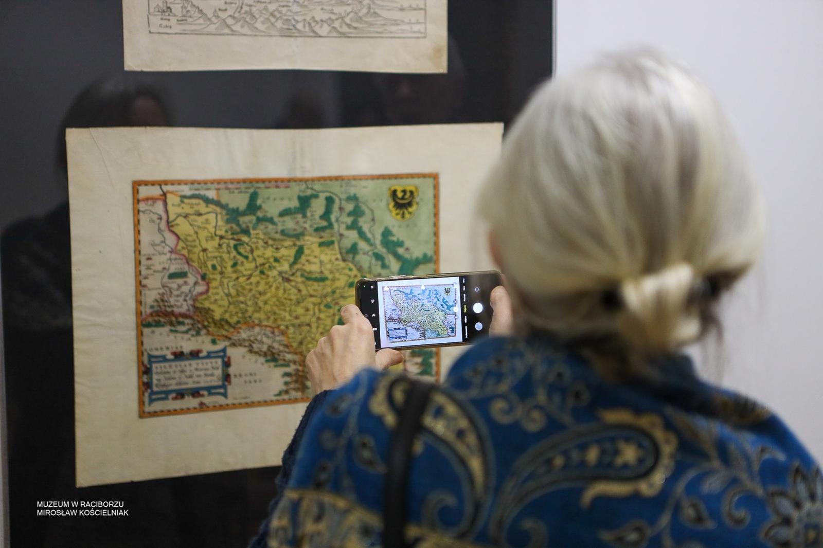 Zdjęcie w galerii na portalu naszraciborz.pl: Czwartkowe spotkania z zabytkami: Śląsk na dawnej kartografii wiadomości z regionu