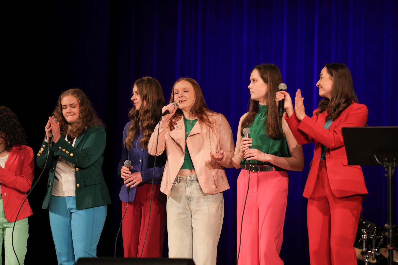 Zdjęcie w galerii na portalu naszraciborz.pl: Zespół Wokalny PERSPEKTYWA zaprasza na Zimowy Koncert wiadomości z regionu