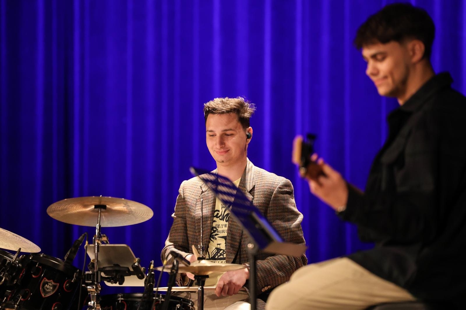 Zdjęcie w galerii na portalu naszraciborz.pl: Zespół Wokalny PERSPEKTYWA zaprasza na Zimowy Koncert wiadomości z regionu