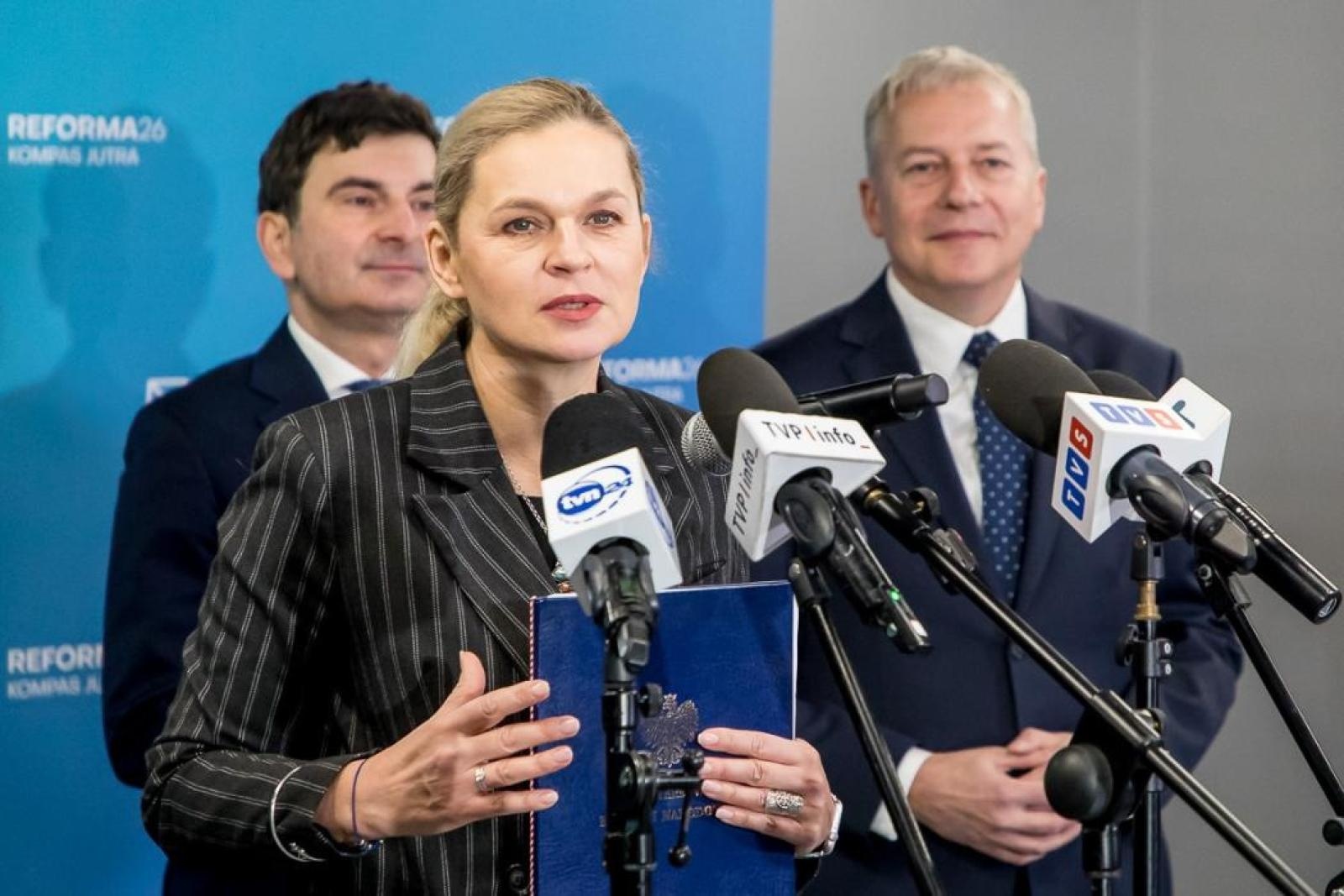 Zdjęcie w galerii na portalu naszraciborz.pl: Kompas edukacyjnego jutra. Ministra edukacji w Województwie Śląskim wiadomości z regionu