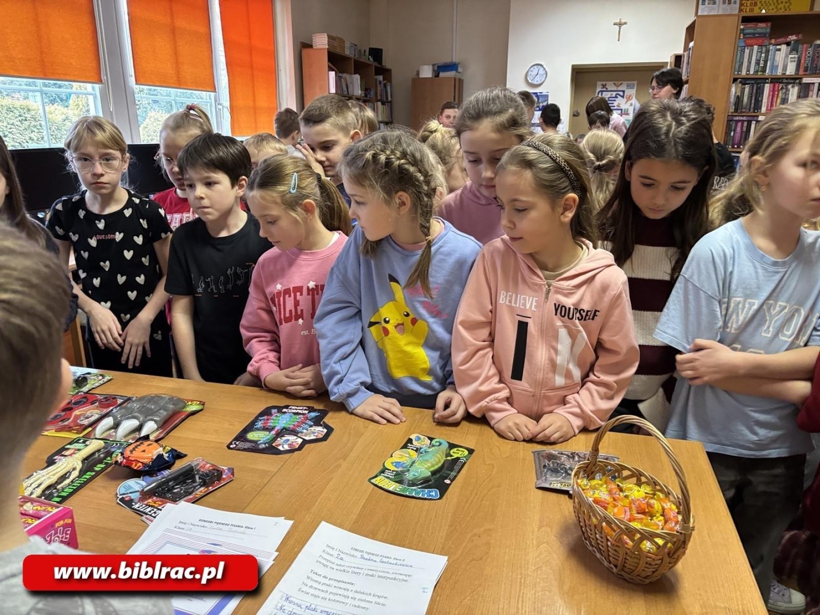 Zdjęcie w galerii na portalu naszraciborz.pl: Konkurs pięknego pisania w Ocicach wiadomości z regionu