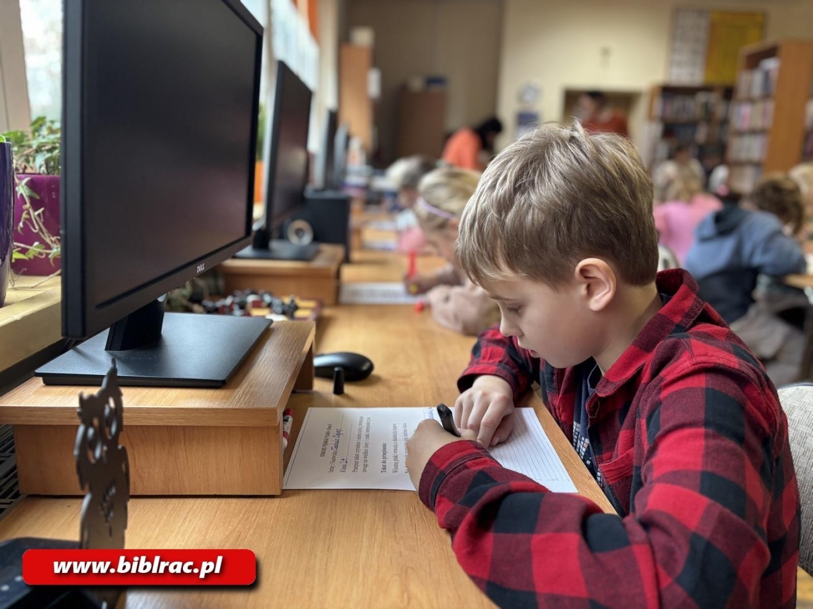 Zdjęcie w galerii na portalu naszraciborz.pl: Konkurs pięknego pisania w Ocicach wiadomości z regionu