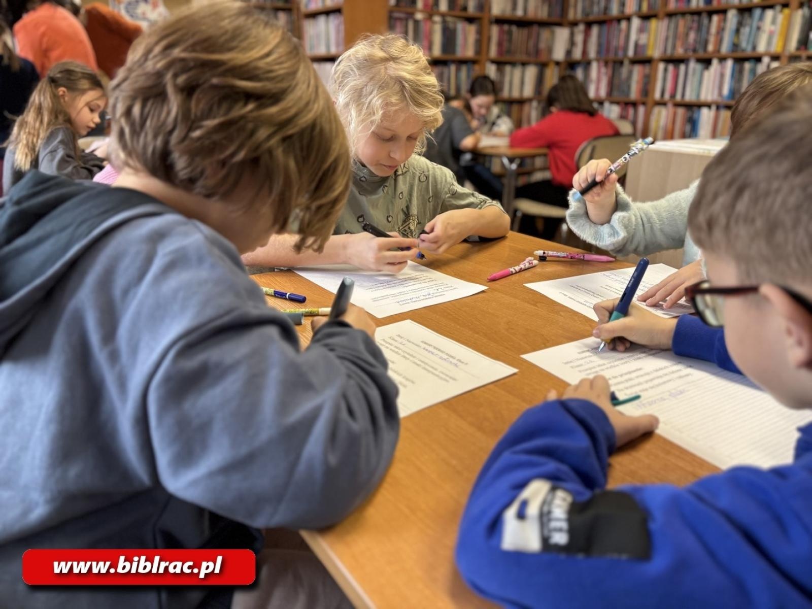 Zdjęcie w galerii na portalu naszraciborz.pl: Konkurs pięknego pisania w Ocicach wiadomości z regionu