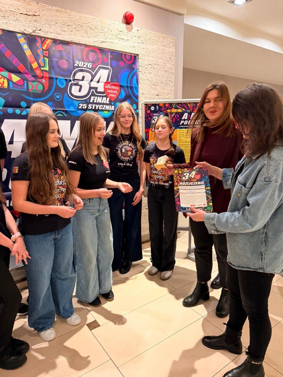 Zdjęcie w galerii na portalu naszraciborz.pl: Rekordowa zbiórka WOŚP w SP nr 1 w Raciborzu wiadomości z regionu