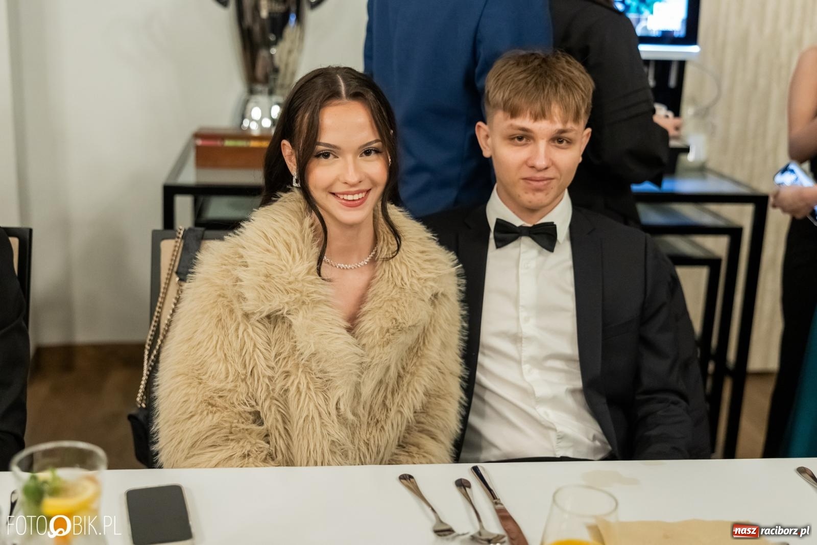 Zdjęcie w galerii na portalu naszraciborz.pl: ZSO nr 1 w Raciborzu po raz pierwszy bawi się na studniówce w Rudach [FOTO i WIDEO] wiadomości z regionu