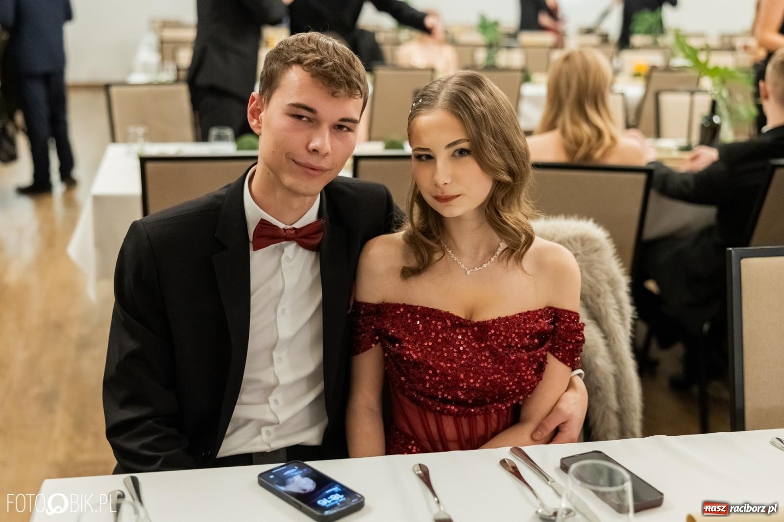 Zdjęcie w galerii na portalu naszraciborz.pl: ZSO nr 1 w Raciborzu po raz pierwszy bawi się na studniówce w Rudach [FOTO i WIDEO] wiadomości z regionu