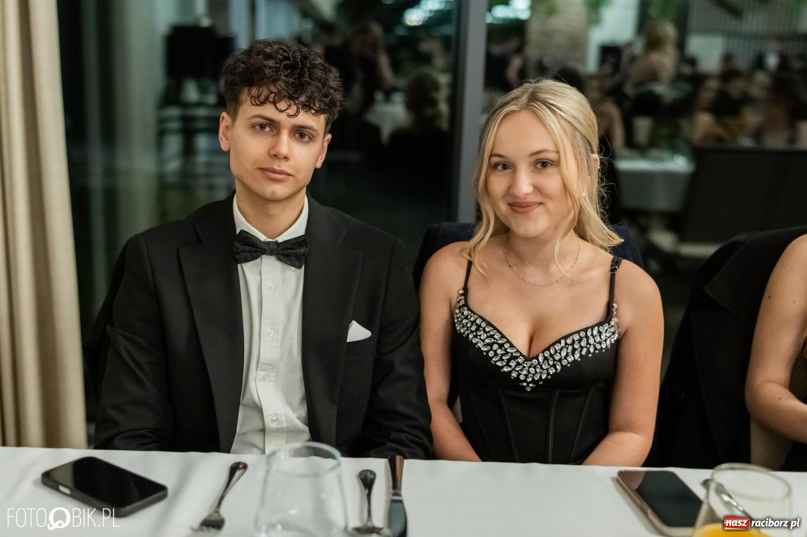 Zdjęcie w galerii na portalu naszraciborz.pl: ZSO nr 1 w Raciborzu po raz pierwszy bawi się na studniówce w Rudach [FOTO i WIDEO] wiadomości z regionu