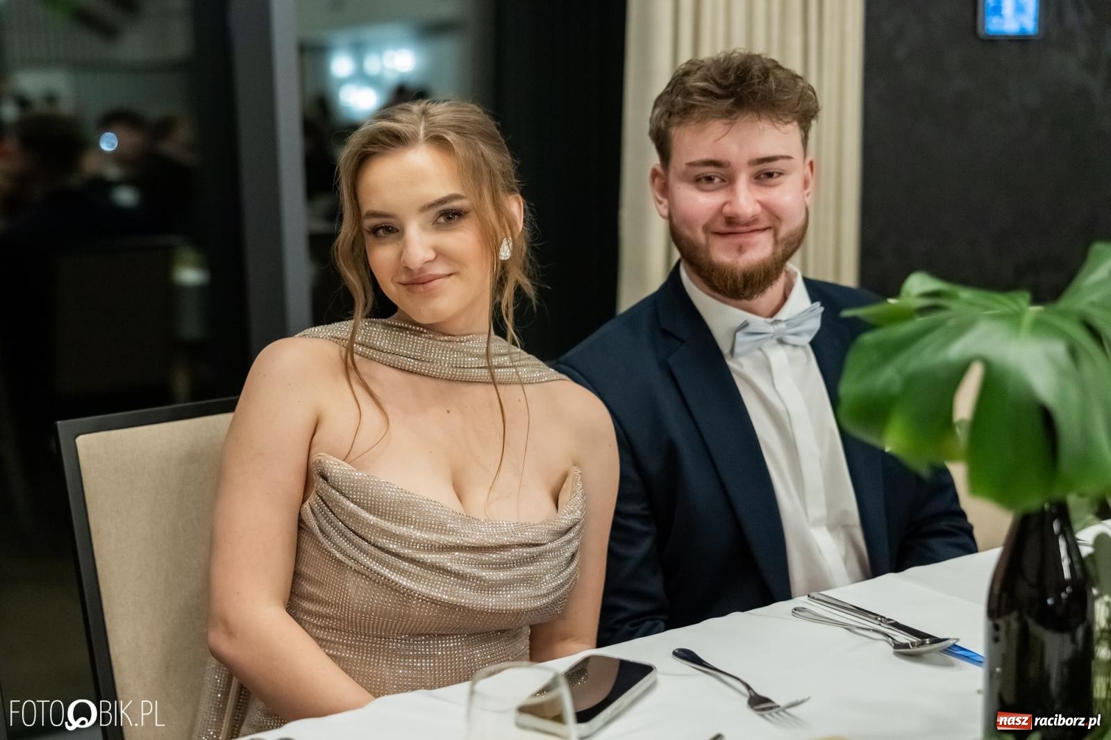 Zdjęcie w galerii na portalu naszraciborz.pl: ZSO nr 1 w Raciborzu po raz pierwszy bawi się na studniówce w Rudach [FOTO i WIDEO] wiadomości z regionu