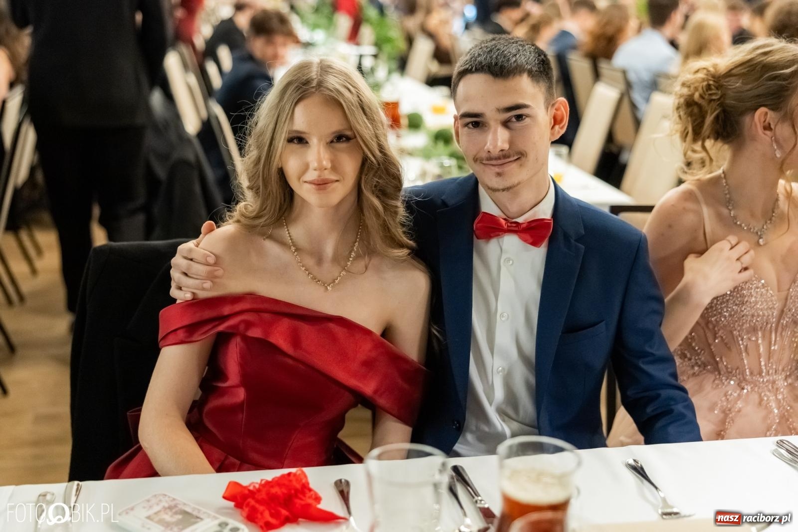 Zdjęcie w galerii na portalu naszraciborz.pl: ZSO nr 1 w Raciborzu po raz pierwszy bawi się na studniówce w Rudach [FOTO i WIDEO] wiadomości z regionu