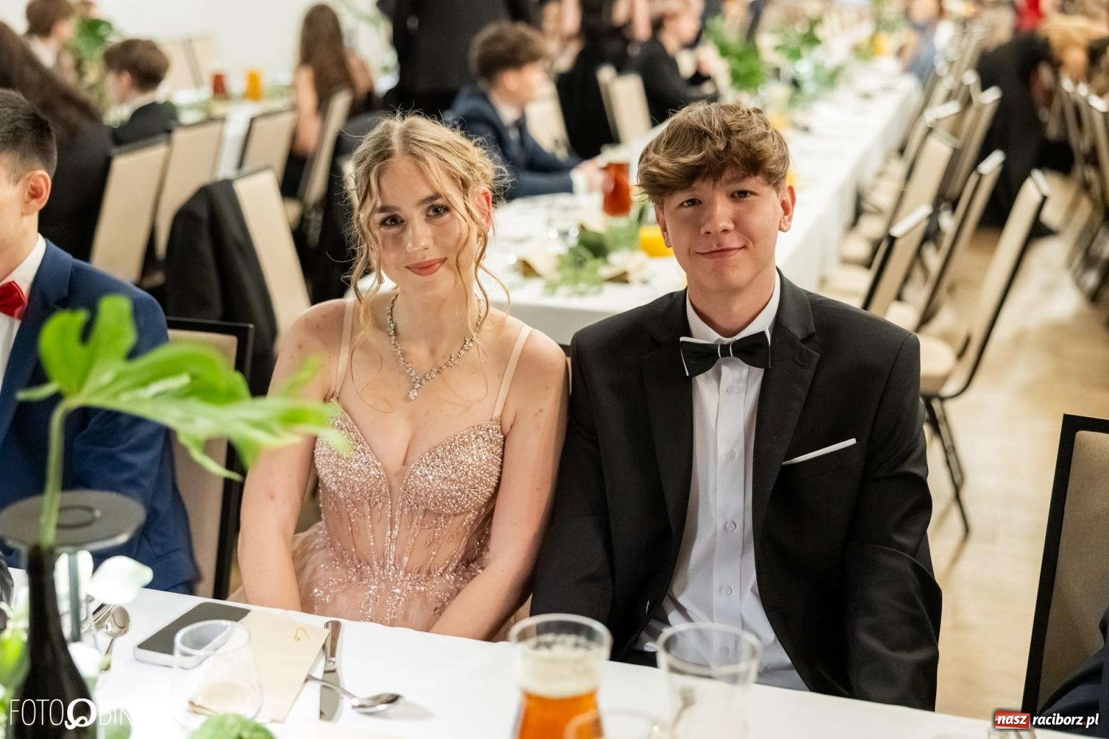 Zdjęcie w galerii na portalu naszraciborz.pl: ZSO nr 1 w Raciborzu po raz pierwszy bawi się na studniówce w Rudach [FOTO i WIDEO] wiadomości z regionu