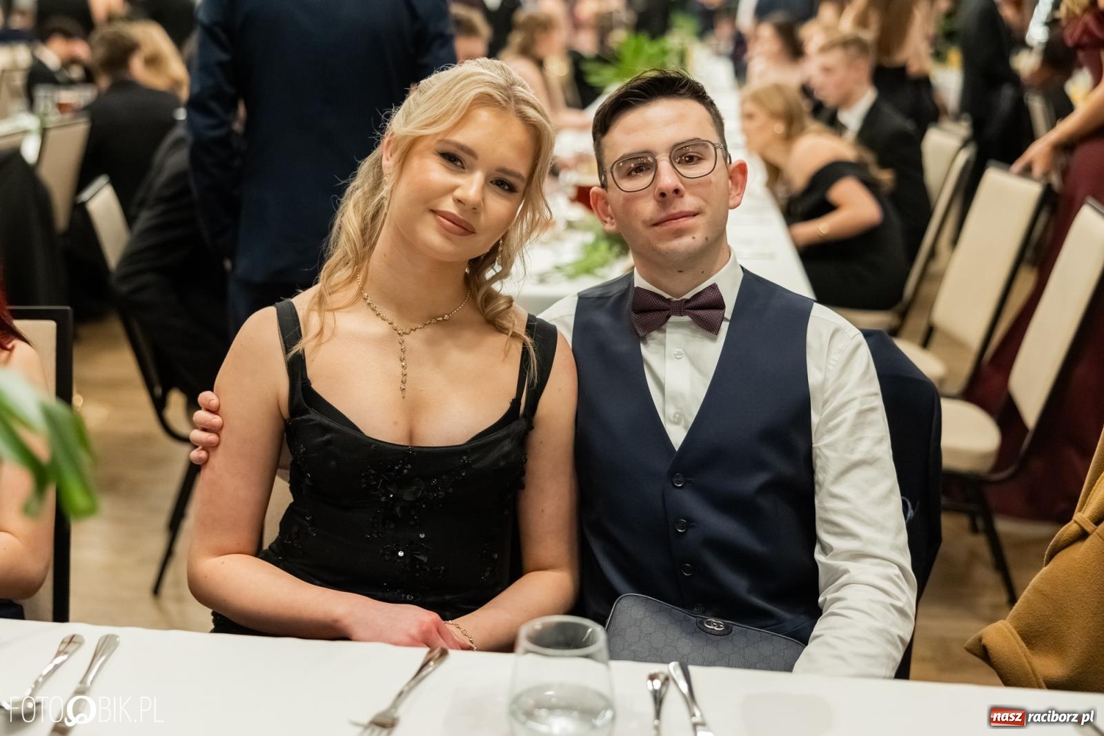 Zdjęcie w galerii na portalu naszraciborz.pl: ZSO nr 1 w Raciborzu po raz pierwszy bawi się na studniówce w Rudach [FOTO i WIDEO] wiadomości z regionu