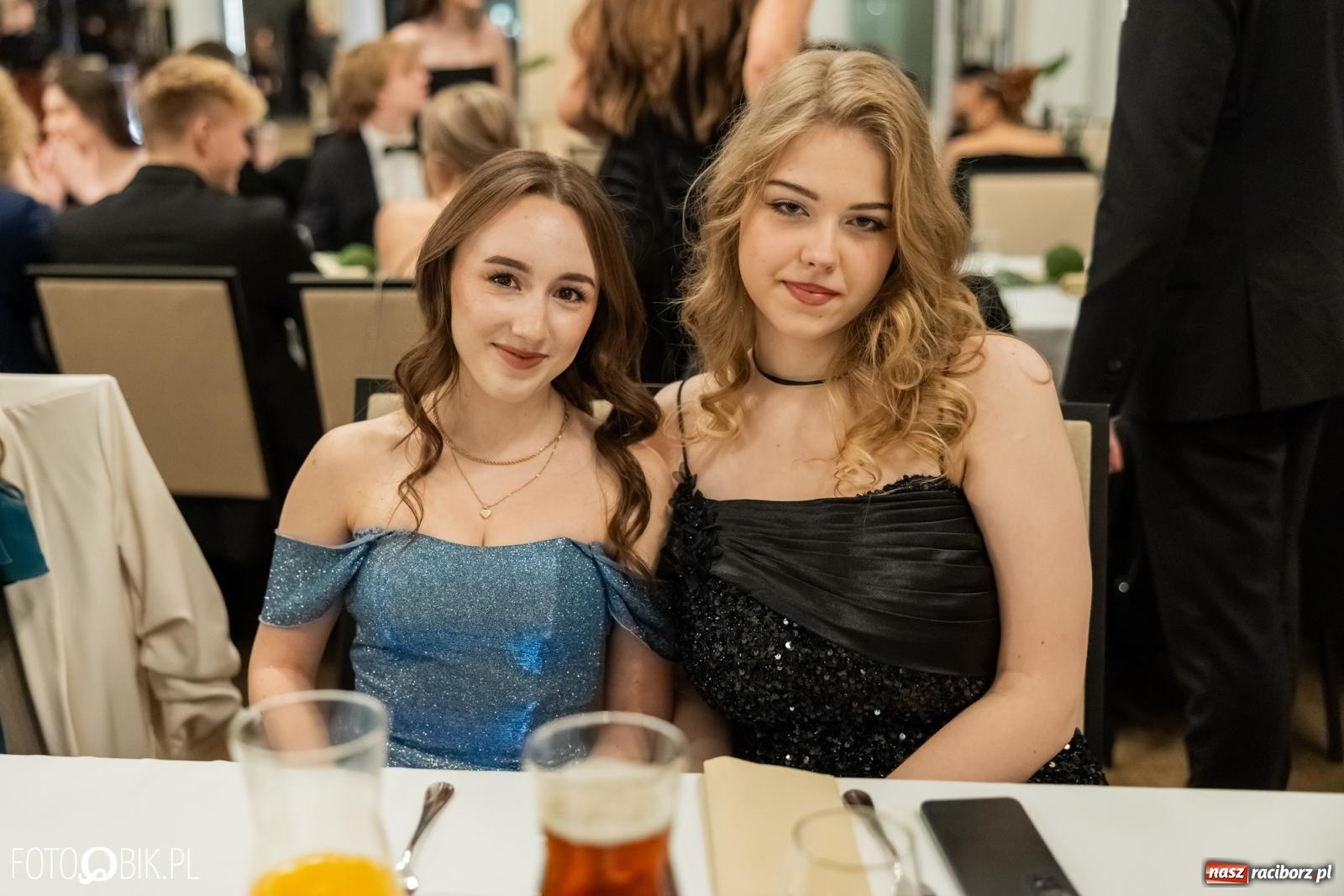 Zdjęcie w galerii na portalu naszraciborz.pl: ZSO nr 1 w Raciborzu po raz pierwszy bawi się na studniówce w Rudach [FOTO i WIDEO] wiadomości z regionu