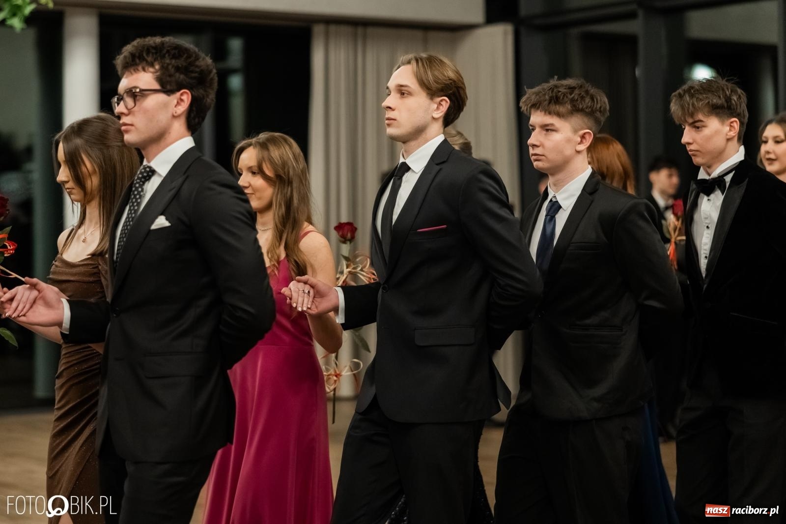 Zdjęcie w galerii na portalu naszraciborz.pl: ZSO nr 1 w Raciborzu po raz pierwszy bawi się na studniówce w Rudach [FOTO i WIDEO] wiadomości z regionu