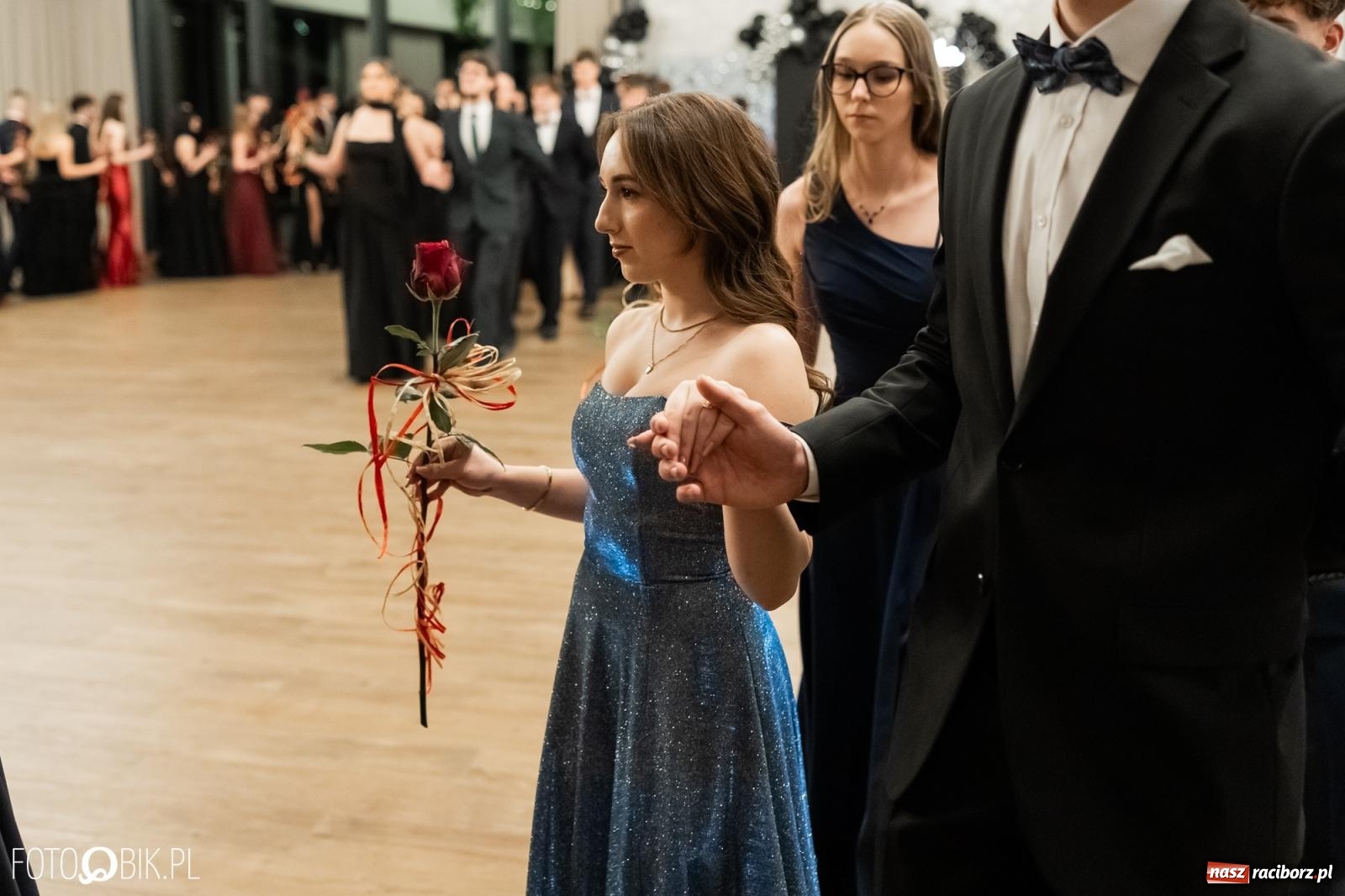 Zdjęcie w galerii na portalu naszraciborz.pl: ZSO nr 1 w Raciborzu po raz pierwszy bawi się na studniówce w Rudach [FOTO i WIDEO] wiadomości z regionu