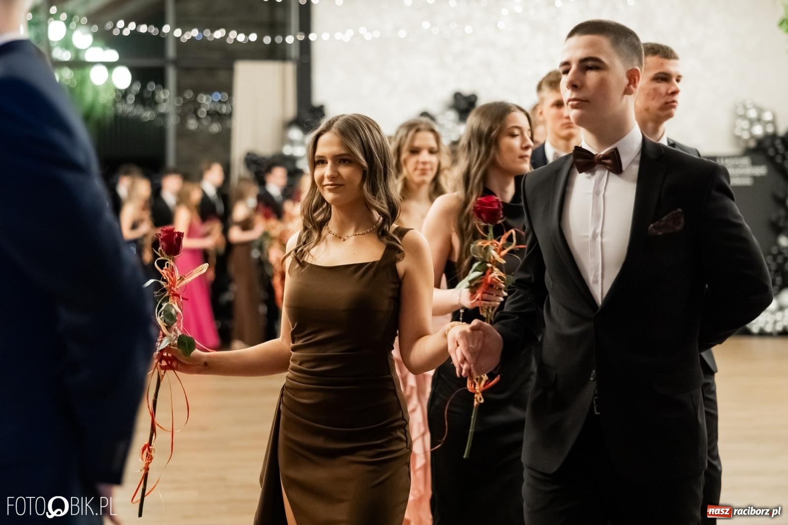 Zdjęcie w galerii na portalu naszraciborz.pl: ZSO nr 1 w Raciborzu po raz pierwszy bawi się na studniówce w Rudach [FOTO i WIDEO] wiadomości z regionu