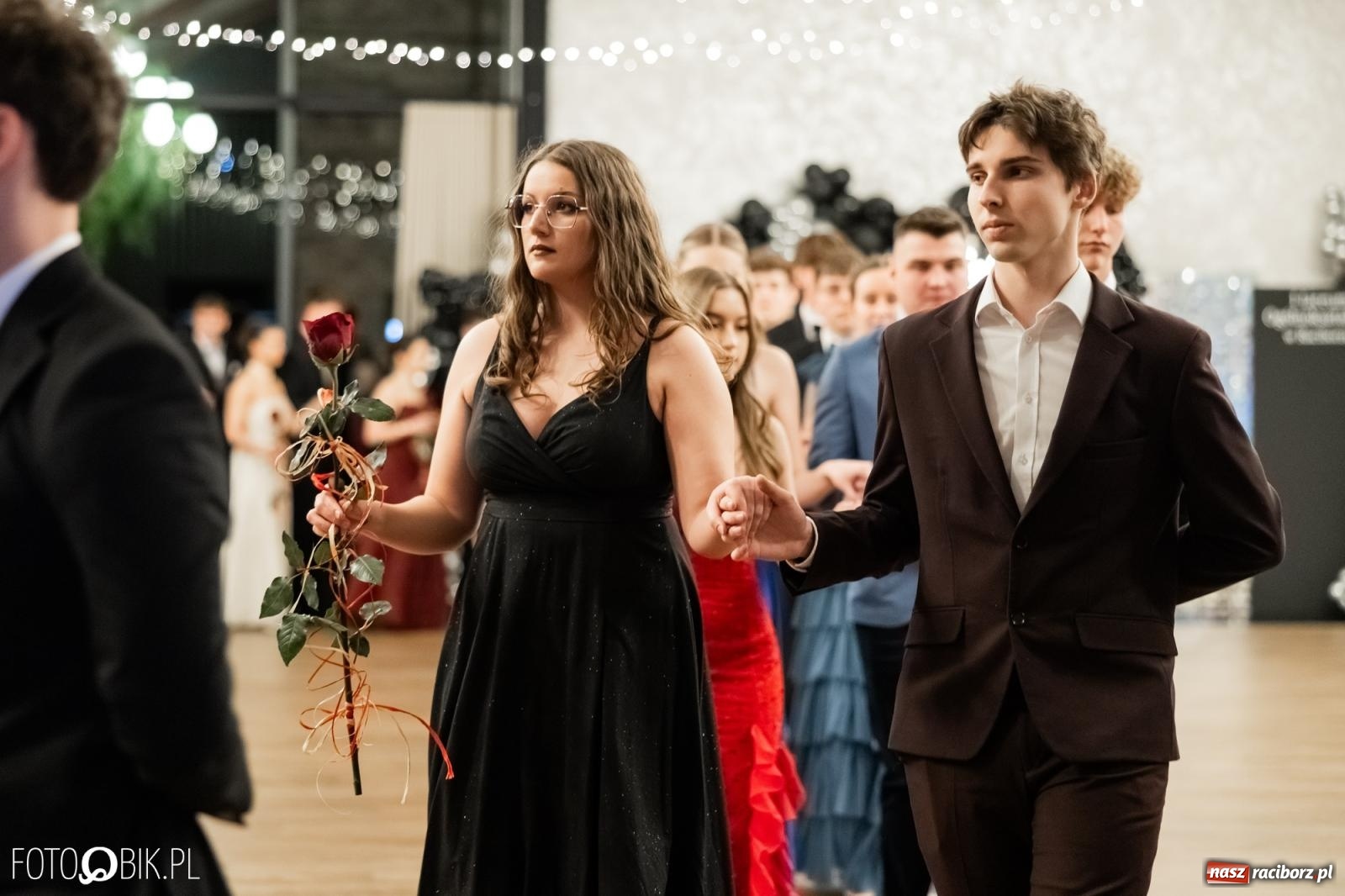 Zdjęcie w galerii na portalu naszraciborz.pl: ZSO nr 1 w Raciborzu po raz pierwszy bawi się na studniówce w Rudach [FOTO i WIDEO] wiadomości z regionu