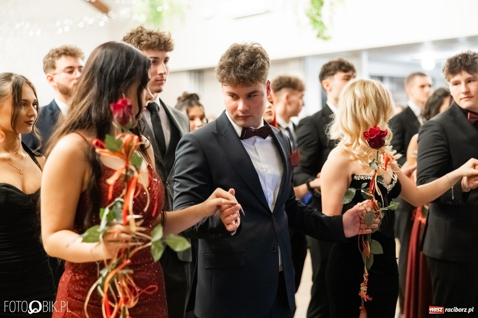 Zdjęcie w galerii na portalu naszraciborz.pl: ZSO nr 1 w Raciborzu po raz pierwszy bawi się na studniówce w Rudach [FOTO i WIDEO] wiadomości z regionu