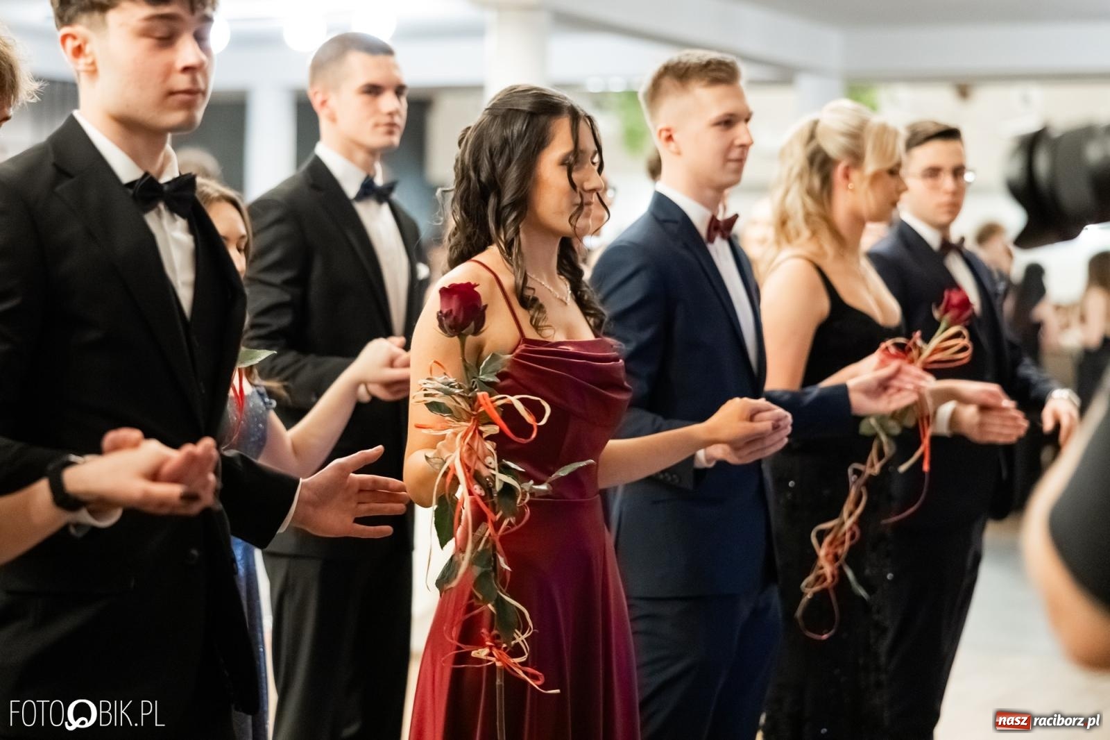 Zdjęcie w galerii na portalu naszraciborz.pl: ZSO nr 1 w Raciborzu po raz pierwszy bawi się na studniówce w Rudach [FOTO i WIDEO] wiadomości z regionu