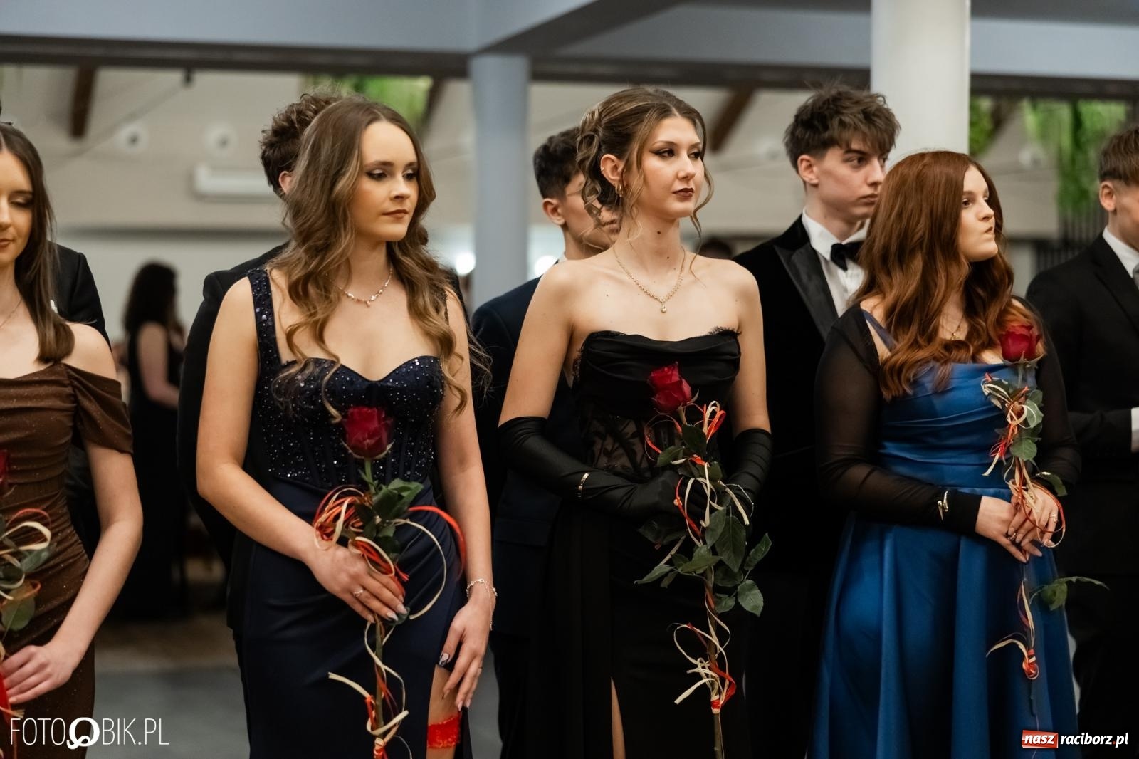 Zdjęcie w galerii na portalu naszraciborz.pl: ZSO nr 1 w Raciborzu po raz pierwszy bawi się na studniówce w Rudach [FOTO i WIDEO] wiadomości z regionu