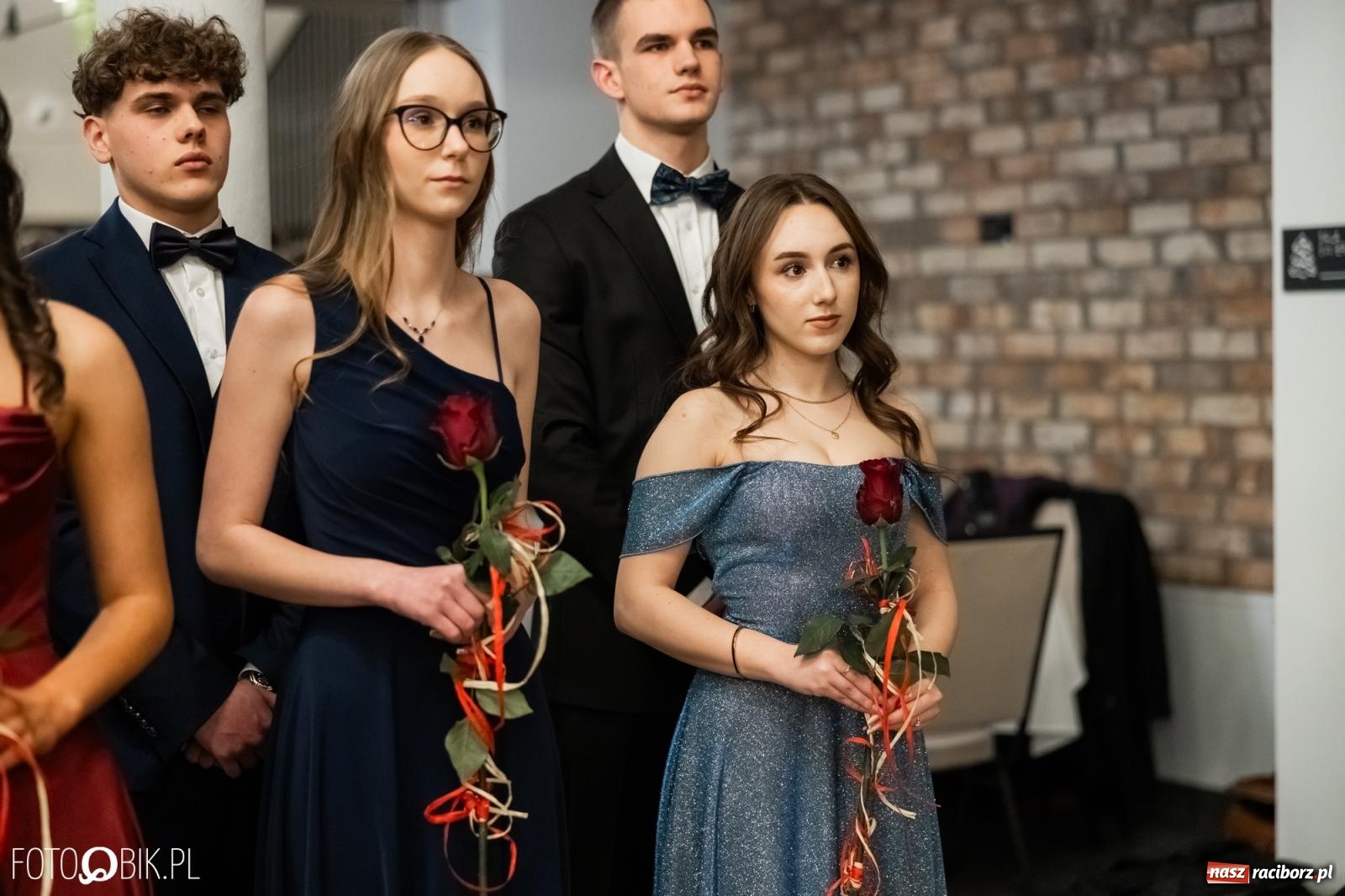 Zdjęcie w galerii na portalu naszraciborz.pl: ZSO nr 1 w Raciborzu po raz pierwszy bawi się na studniówce w Rudach [FOTO i WIDEO] wiadomości z regionu