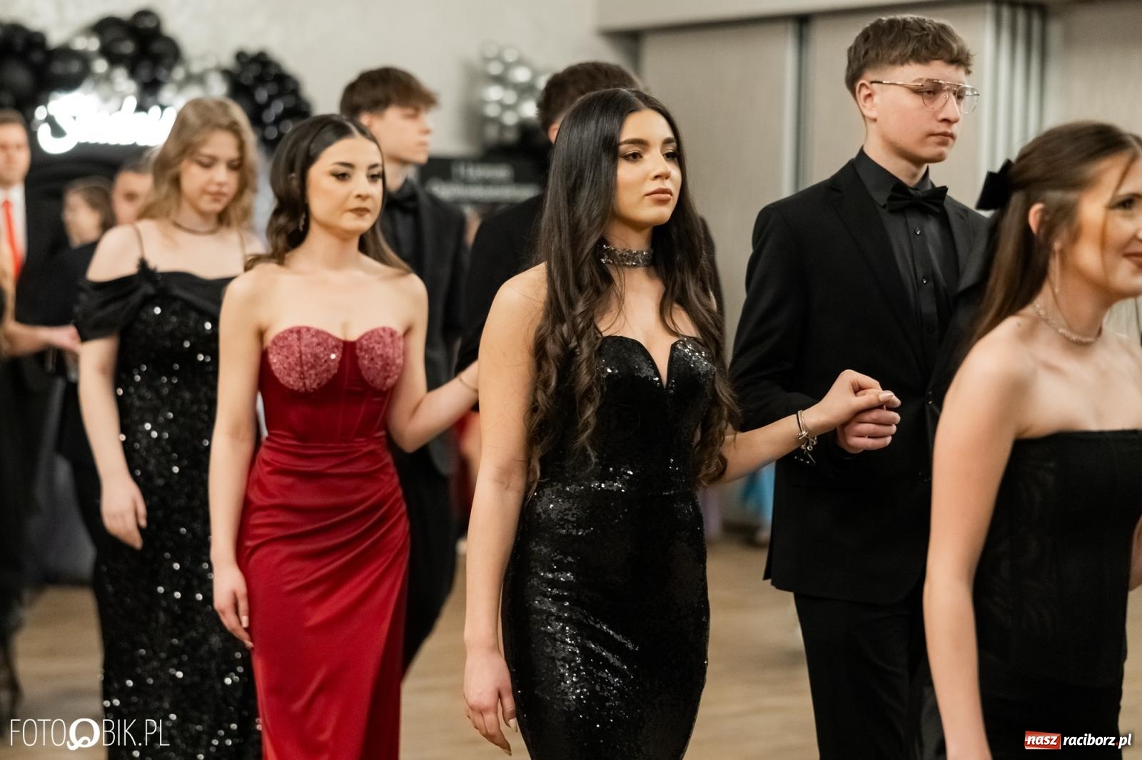 Zdjęcie w galerii na portalu naszraciborz.pl: ZSO nr 1 w Raciborzu po raz pierwszy bawi się na studniówce w Rudach [FOTO i WIDEO] wiadomości z regionu