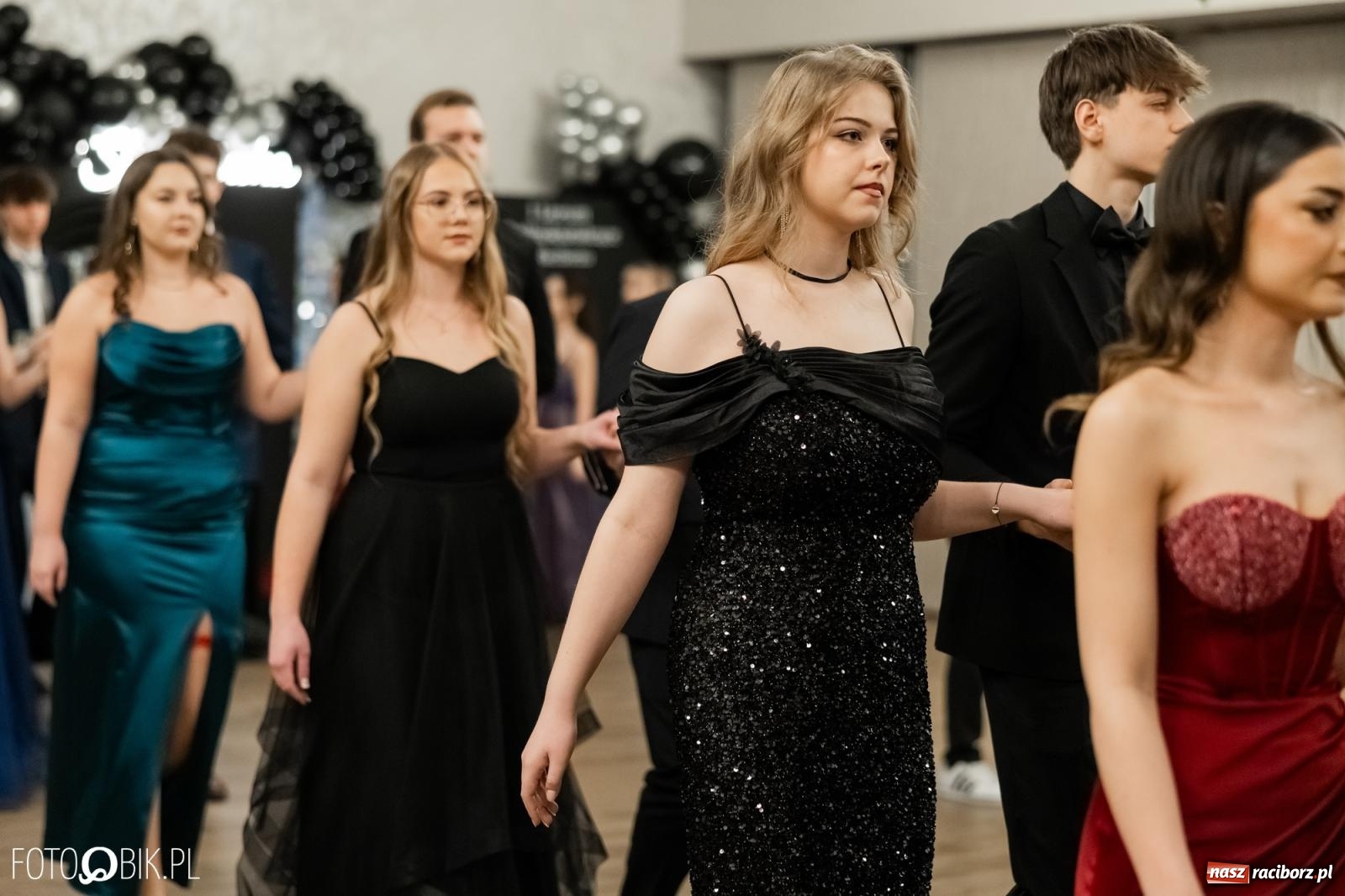 Zdjęcie w galerii na portalu naszraciborz.pl: ZSO nr 1 w Raciborzu po raz pierwszy bawi się na studniówce w Rudach [FOTO i WIDEO] wiadomości z regionu