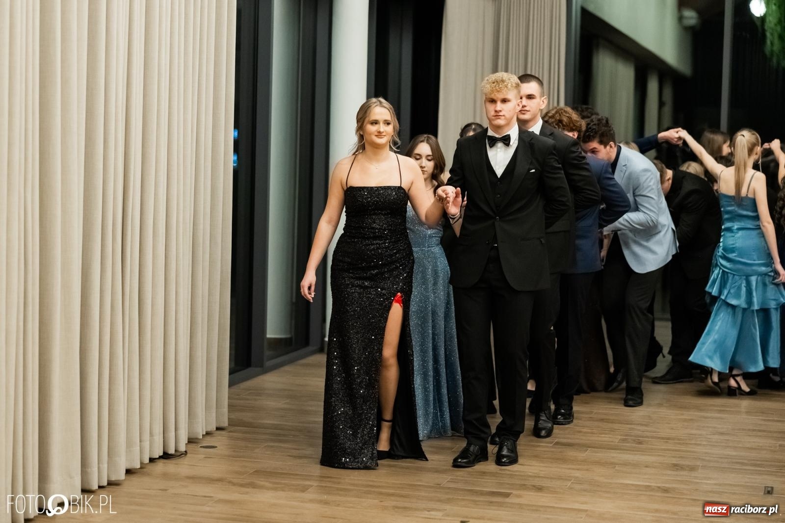 Zdjęcie w galerii na portalu naszraciborz.pl: ZSO nr 1 w Raciborzu po raz pierwszy bawi się na studniówce w Rudach [FOTO i WIDEO] wiadomości z regionu