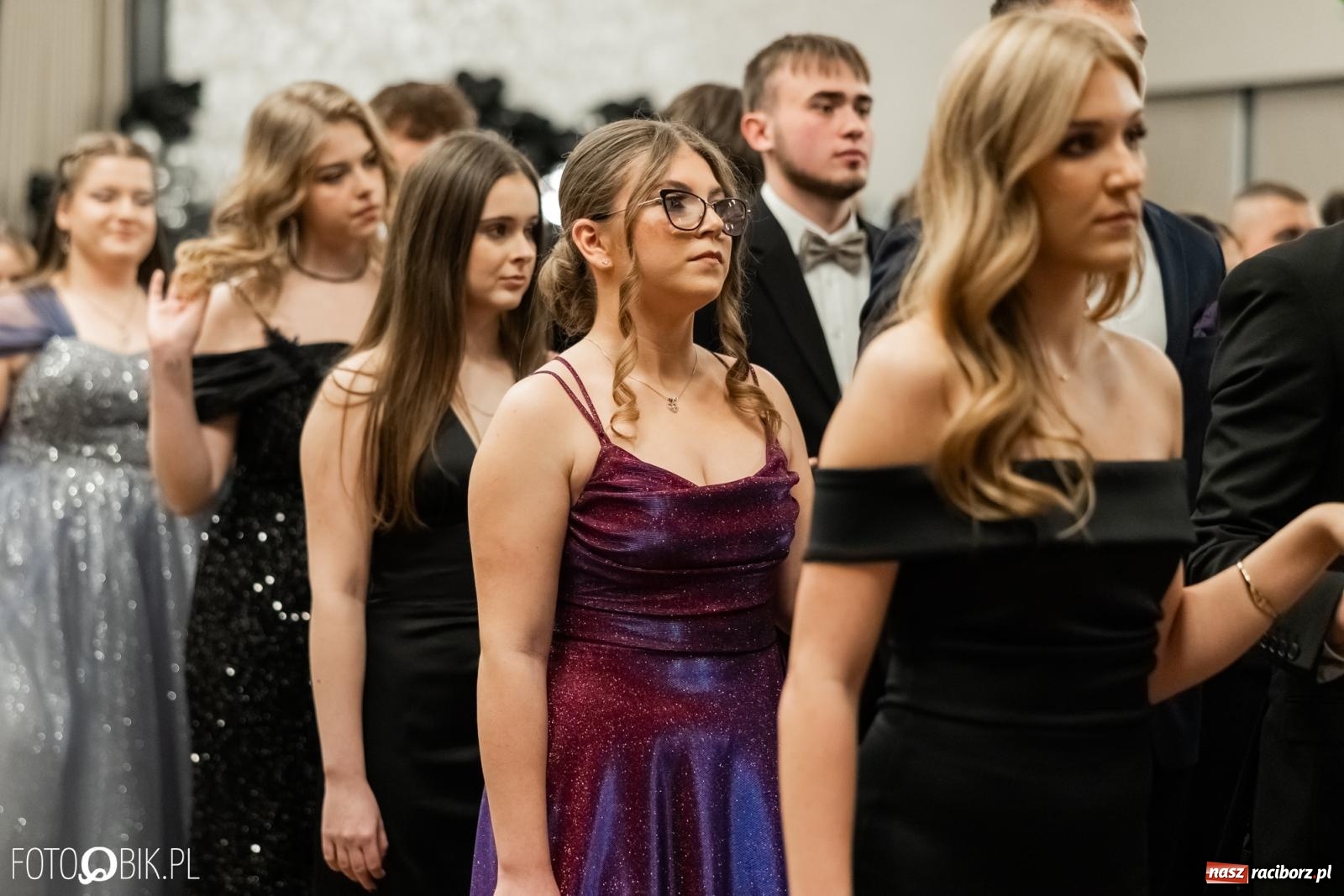 Zdjęcie w galerii na portalu naszraciborz.pl: ZSO nr 1 w Raciborzu po raz pierwszy bawi się na studniówce w Rudach [FOTO i WIDEO] wiadomości z regionu