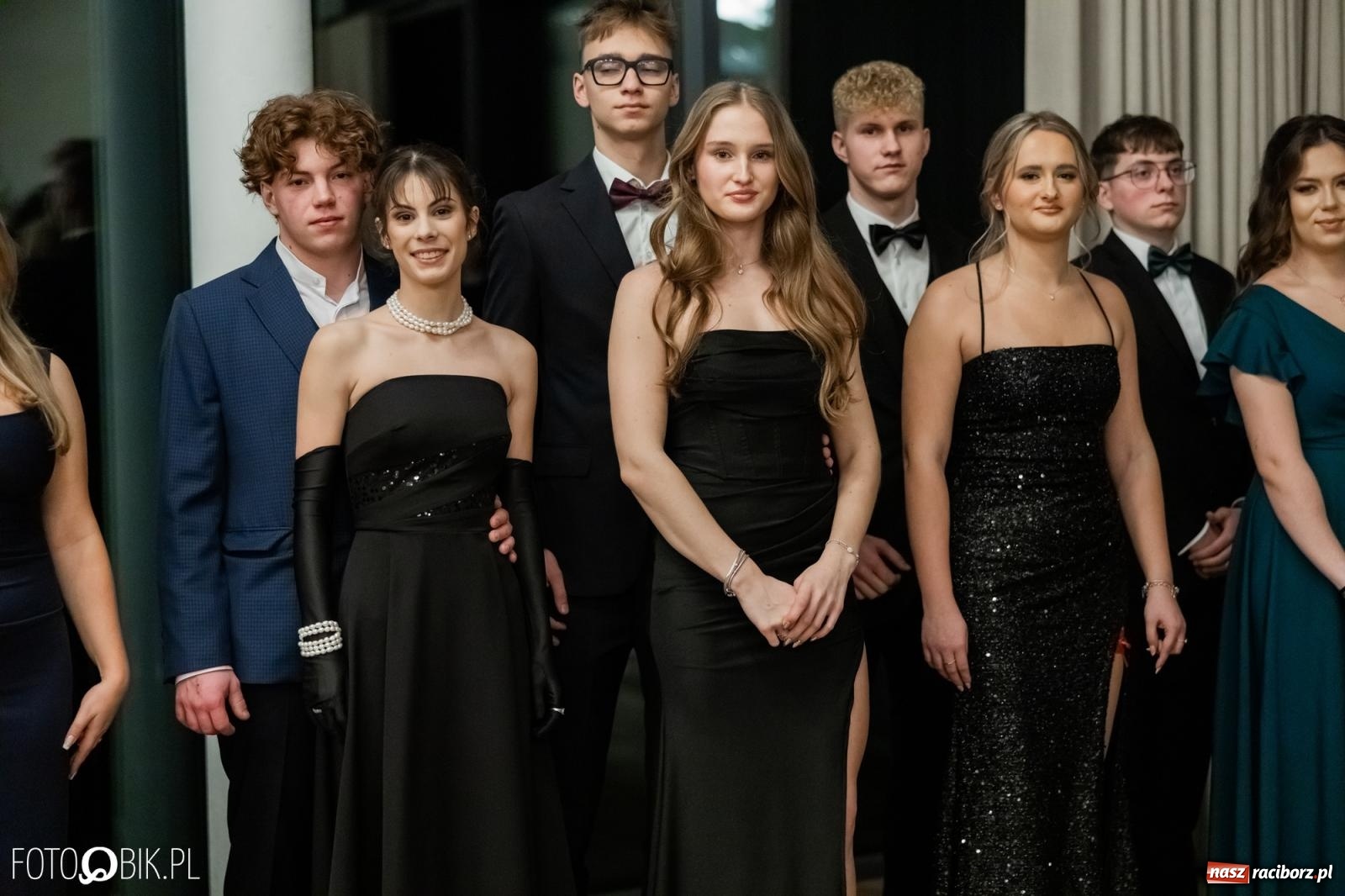 Zdjęcie w galerii na portalu naszraciborz.pl: ZSO nr 1 w Raciborzu po raz pierwszy bawi się na studniówce w Rudach [FOTO i WIDEO] wiadomości z regionu