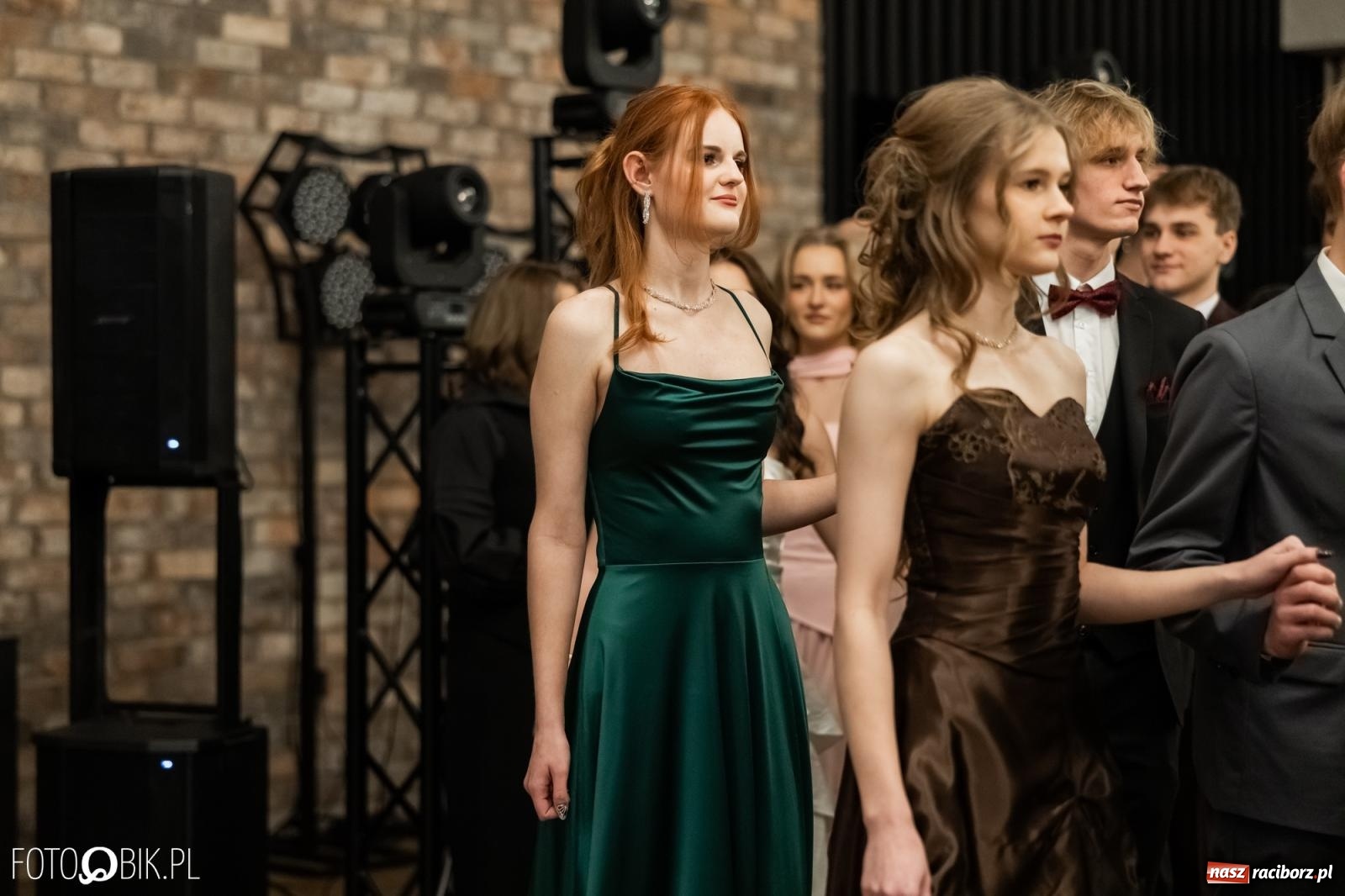 Zdjęcie w galerii na portalu naszraciborz.pl: ZSO nr 1 w Raciborzu po raz pierwszy bawi się na studniówce w Rudach [FOTO i WIDEO] wiadomości z regionu