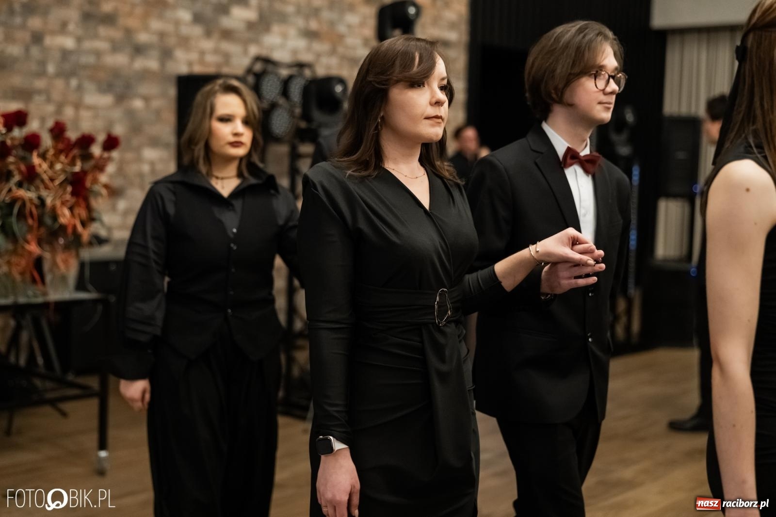 Zdjęcie w galerii na portalu naszraciborz.pl: ZSO nr 1 w Raciborzu po raz pierwszy bawi się na studniówce w Rudach [FOTO i WIDEO] wiadomości z regionu