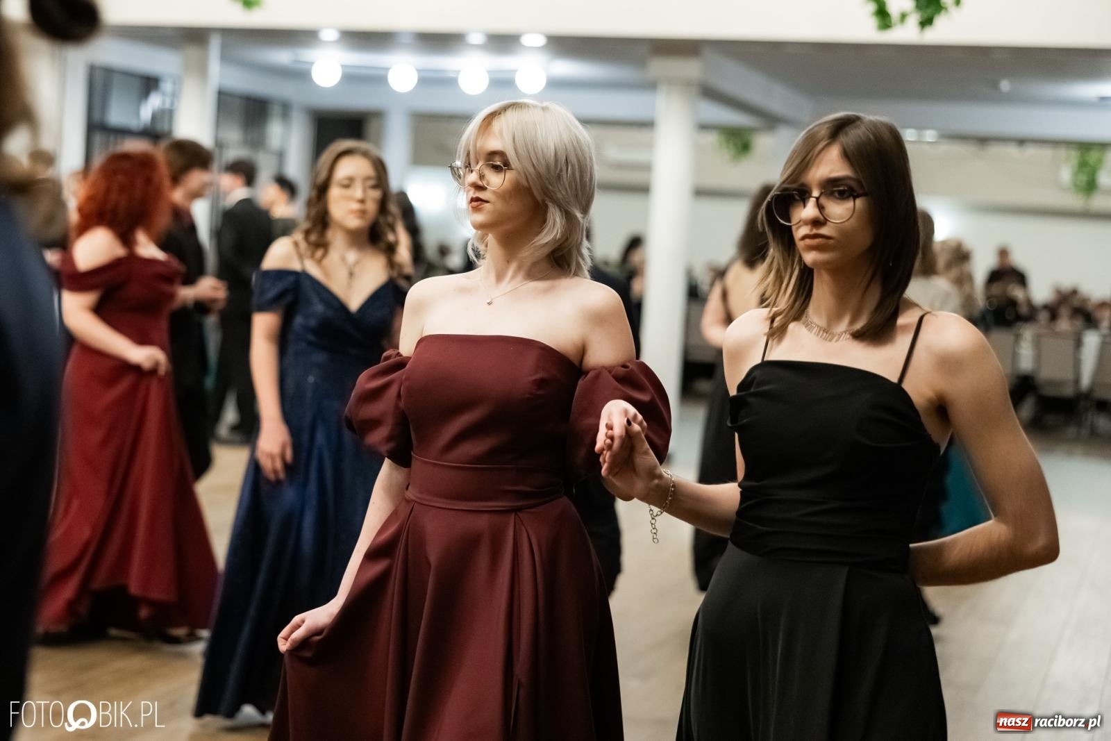 Zdjęcie w galerii na portalu naszraciborz.pl: ZSO nr 1 w Raciborzu po raz pierwszy bawi się na studniówce w Rudach [FOTO i WIDEO] wiadomości z regionu