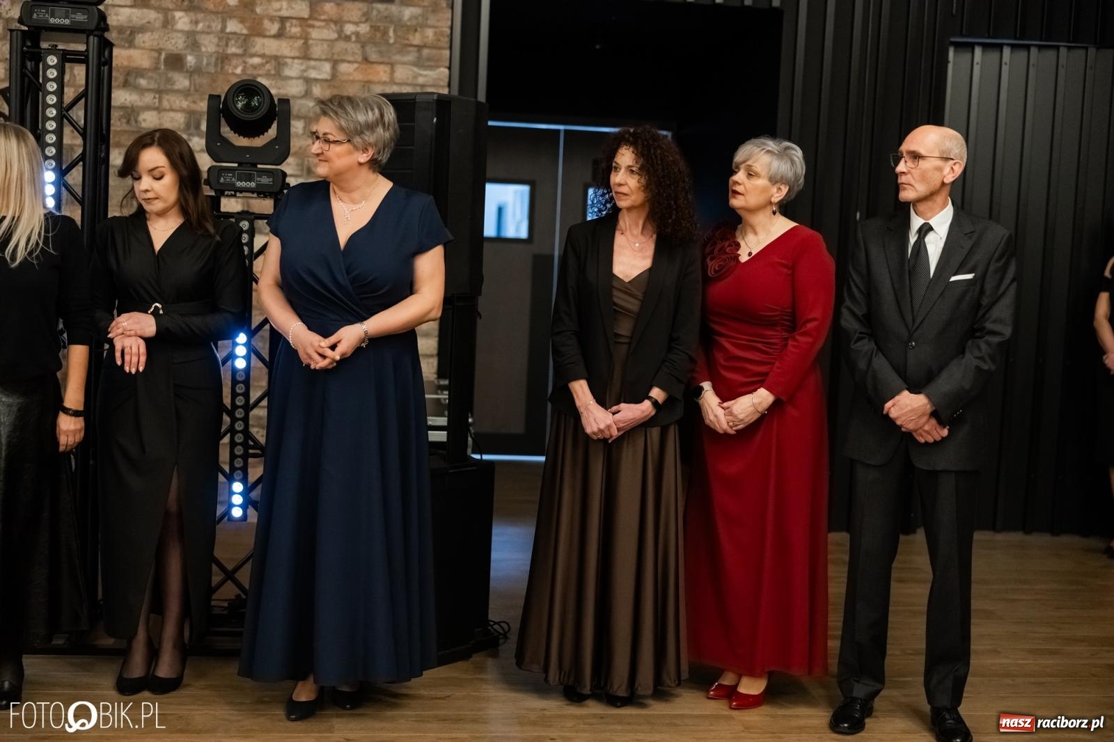 Zdjęcie w galerii na portalu naszraciborz.pl: ZSO nr 1 w Raciborzu po raz pierwszy bawi się na studniówce w Rudach [FOTO i WIDEO] wiadomości z regionu